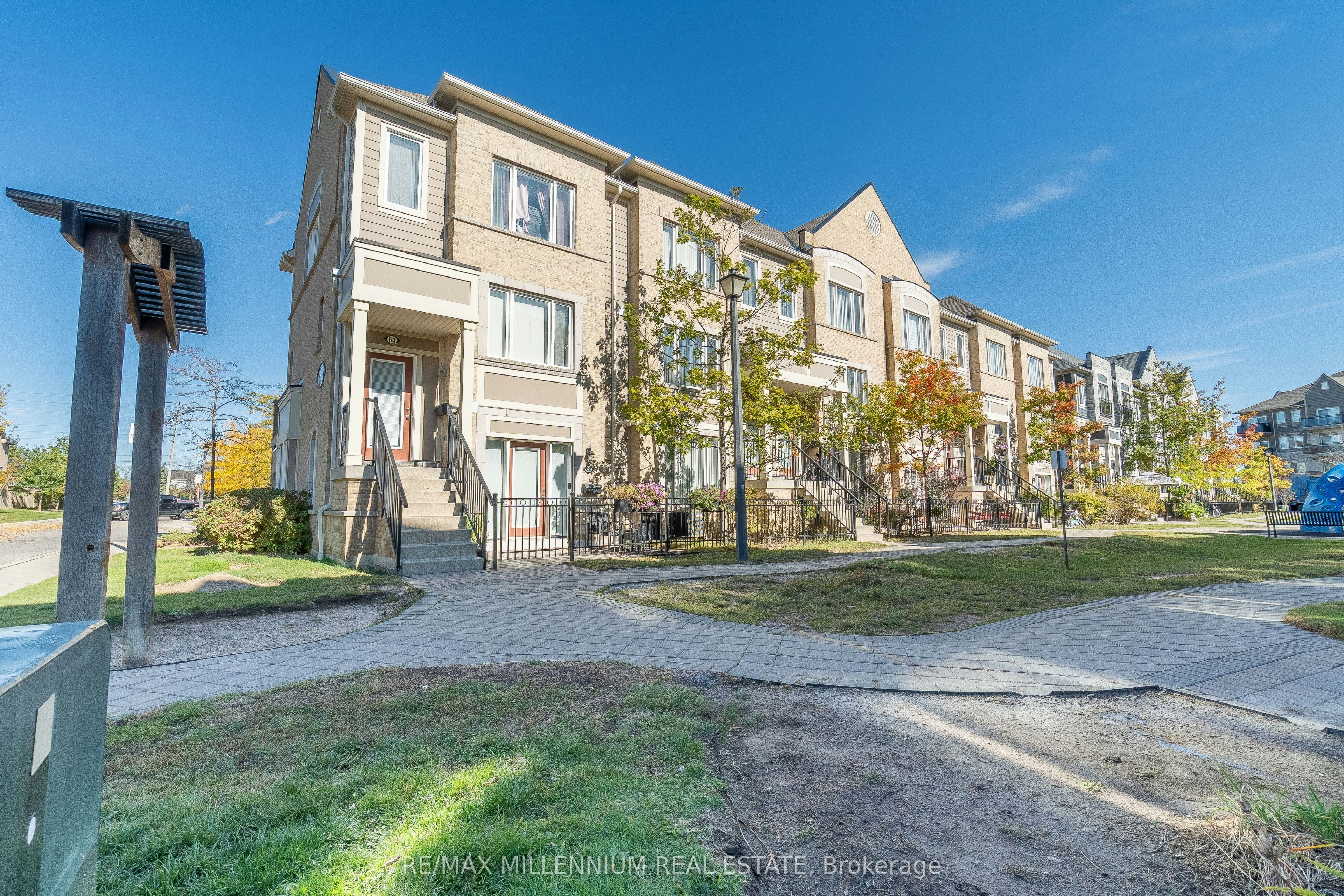 62-5650 Winston Churchill Boulevard, Mississauga, ON, L5M 0L8