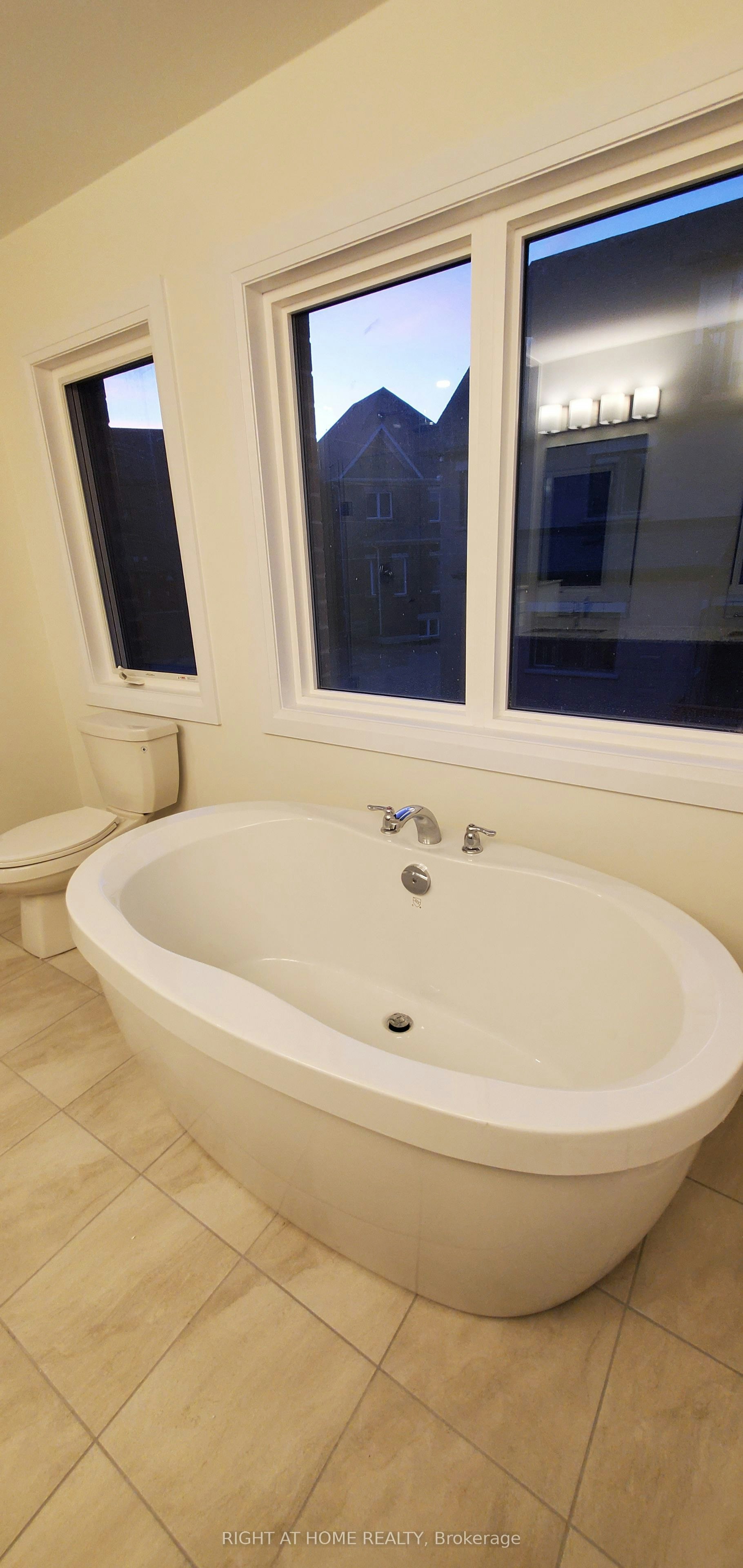 18 Kings Hill Drive, Brampton, ON, L7A 0B8 - 12