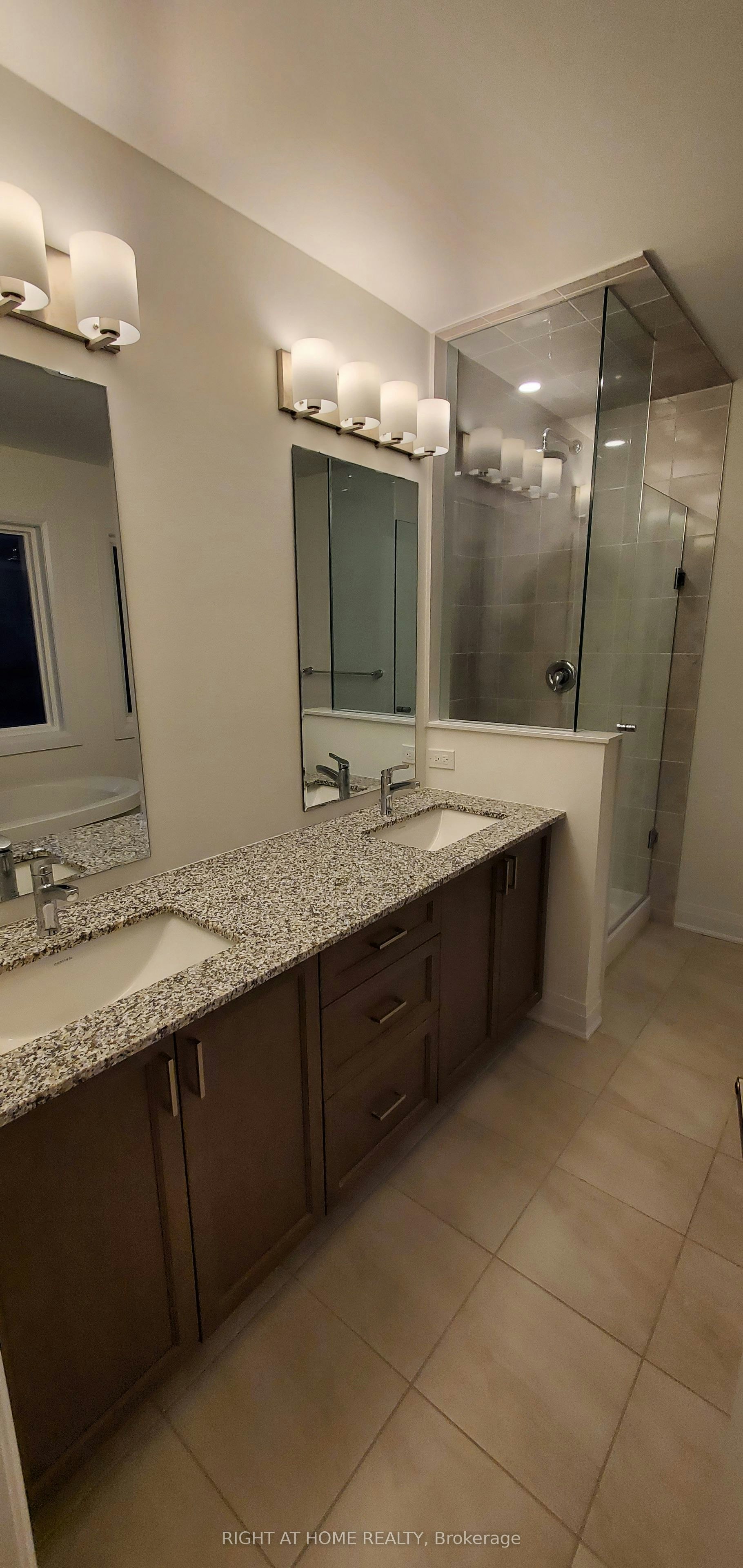 18 Kings Hill Drive, Brampton, ON, L7A 0B8 - 11