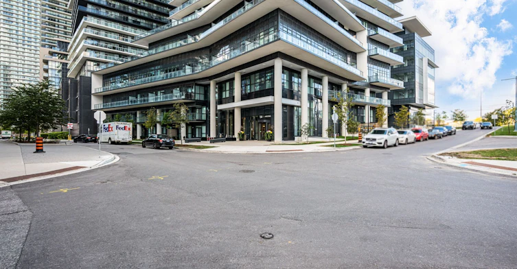 4401-38 Annie Craig Drive, Toronto, ON, M8V 0G9 - 2