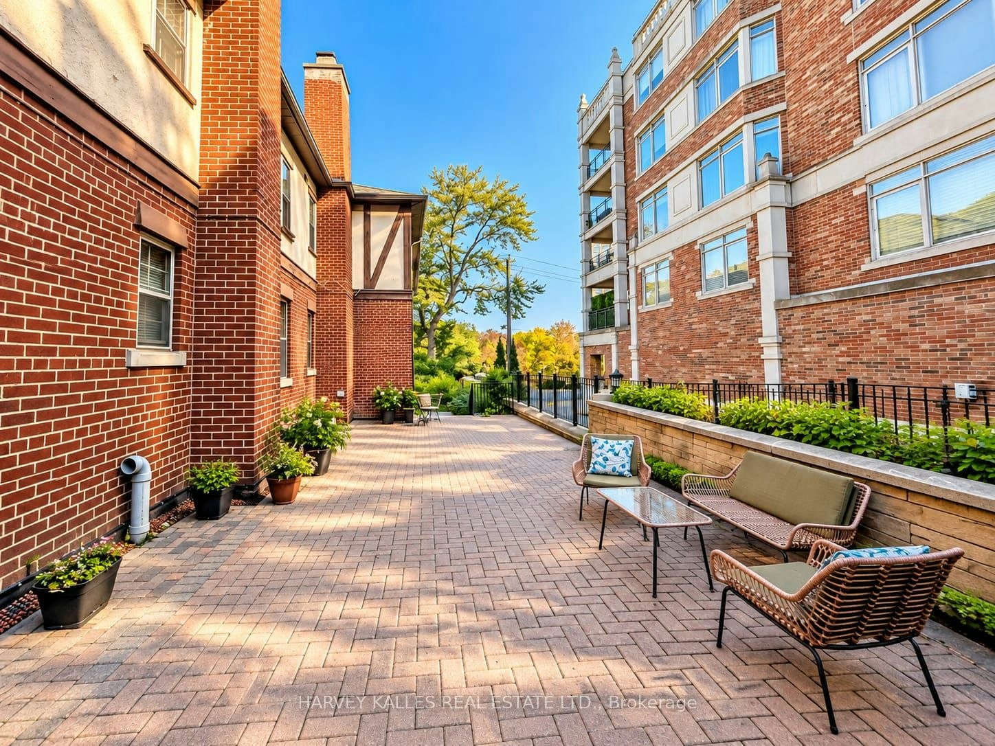 1B-65 Old Mill Road, Toronto, ON, M8X 1G9 - 27