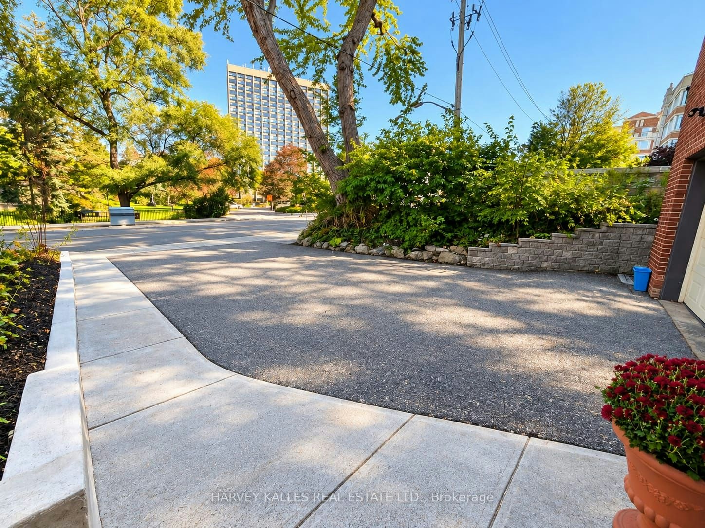 1B-65 Old Mill Road, Toronto, ON, M8X 1G9 - 26