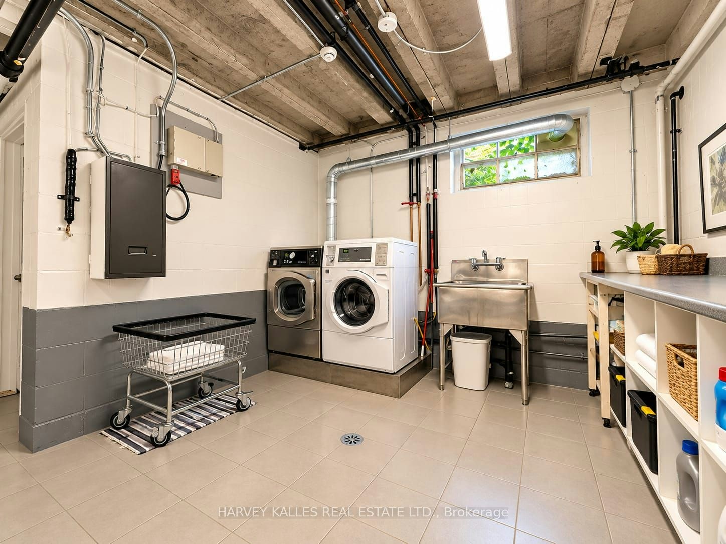 1B-65 Old Mill Road, Toronto, ON, M8X 1G9 - 30