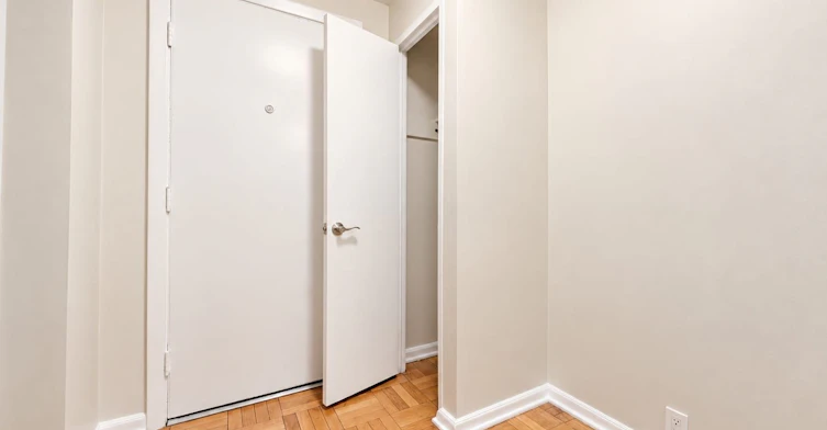 1B-65 Old Mill Road, Toronto, ON, M8X 1G9 - 2