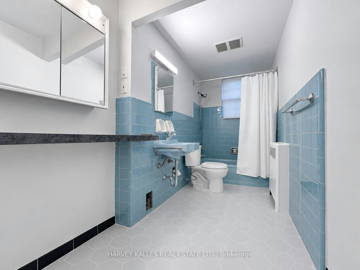 1B-65 Old Mill Road, Toronto, ON, M8X 1G9 - 22