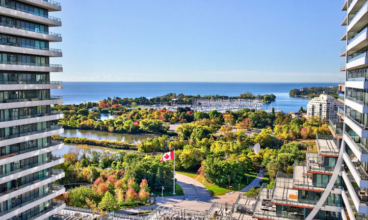 1801-33 Shore Breeze Drive