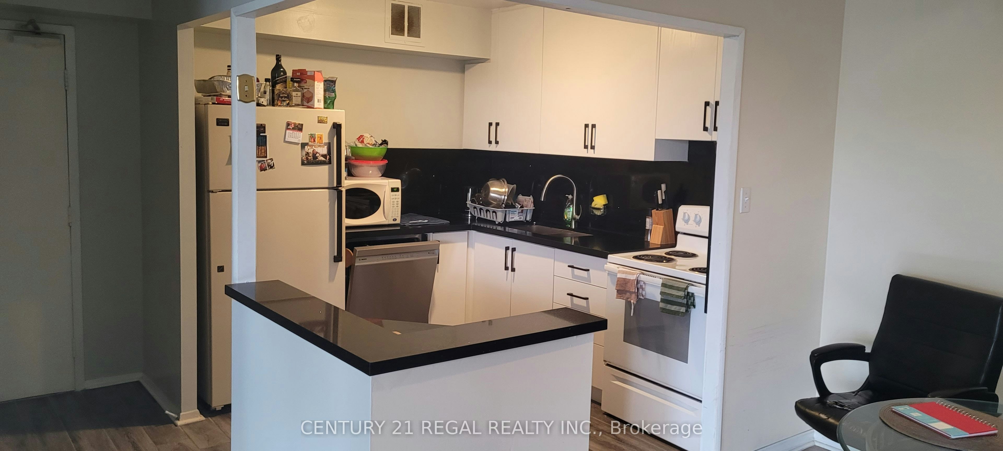 804-380 Dixon Road, Toronto, ON, M9R 1T3 - 4
