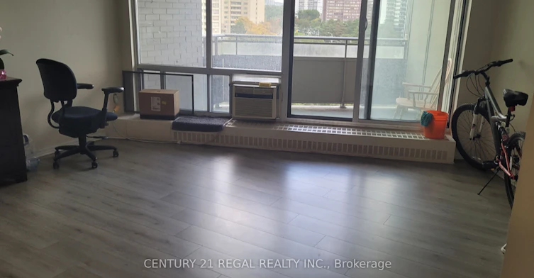 804-380 Dixon Road, Toronto, ON, M9R 1T3