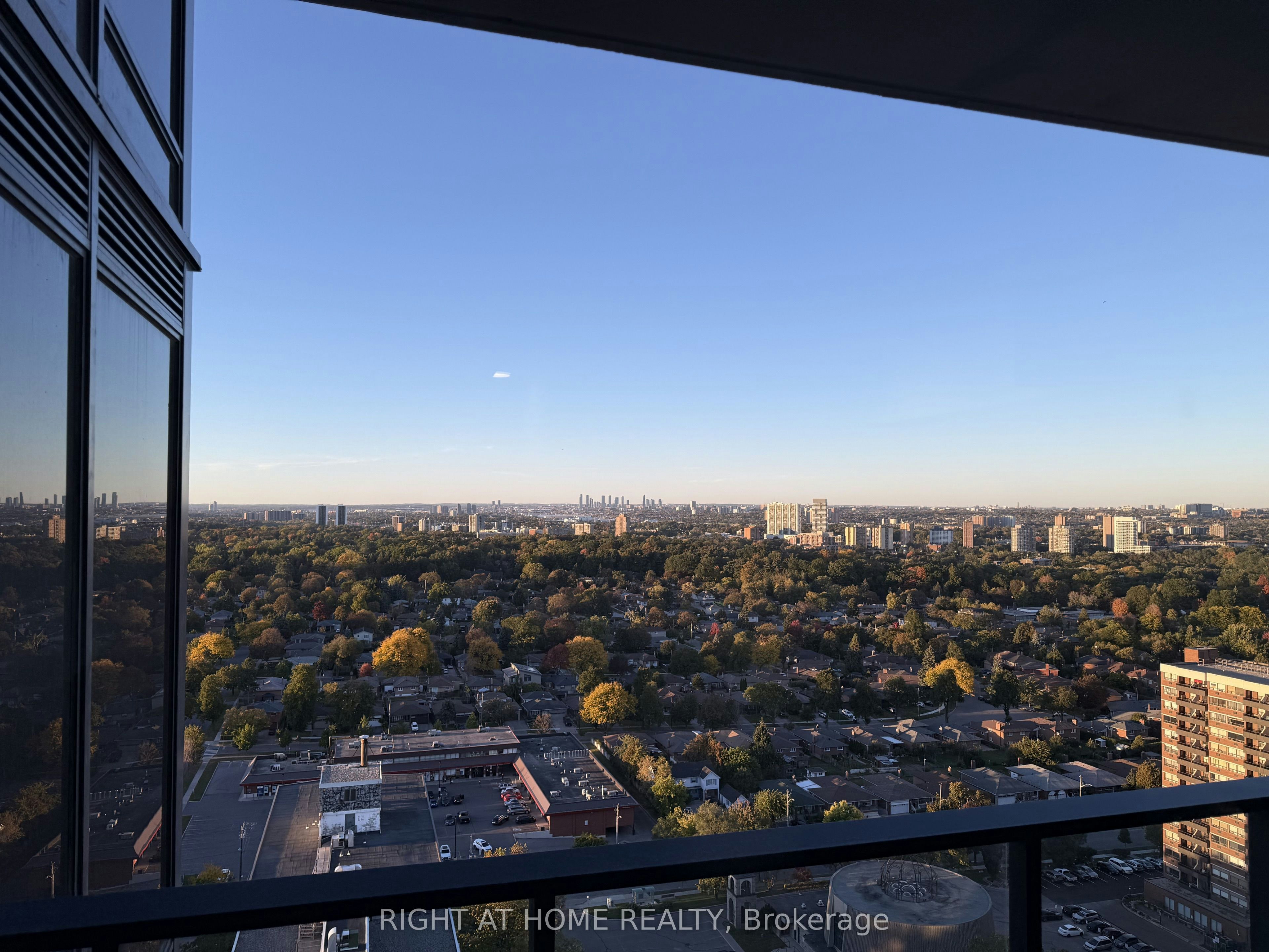 2320-4010 Eglinton Avenue W, Toronto, ON, M9A 0G5 - 5