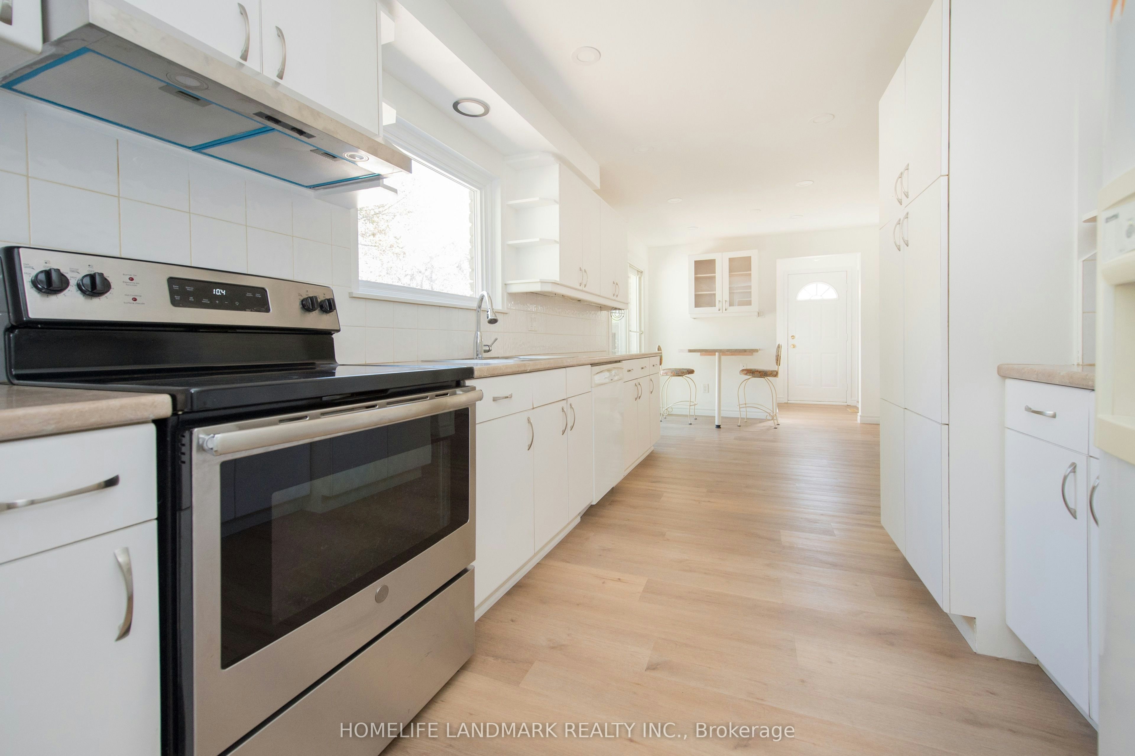 193 Chebucto Drive E, Oakville, ON, L6J 5R1 - 6