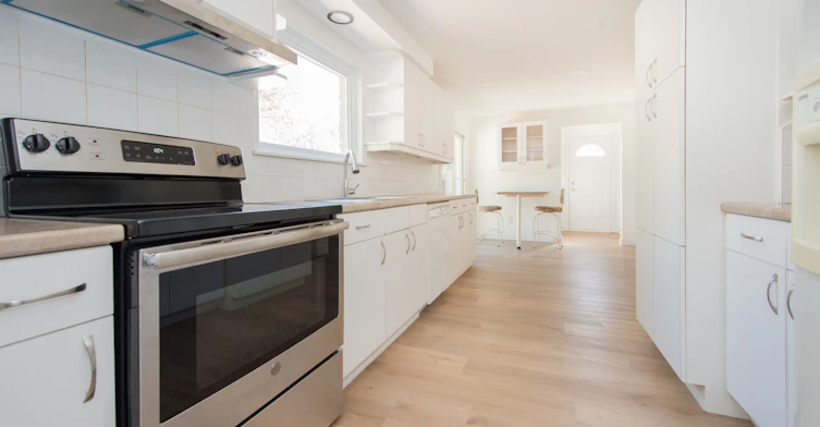 193 Chebucto Drive E, Oakville, ON, L6J 5R1 - 6