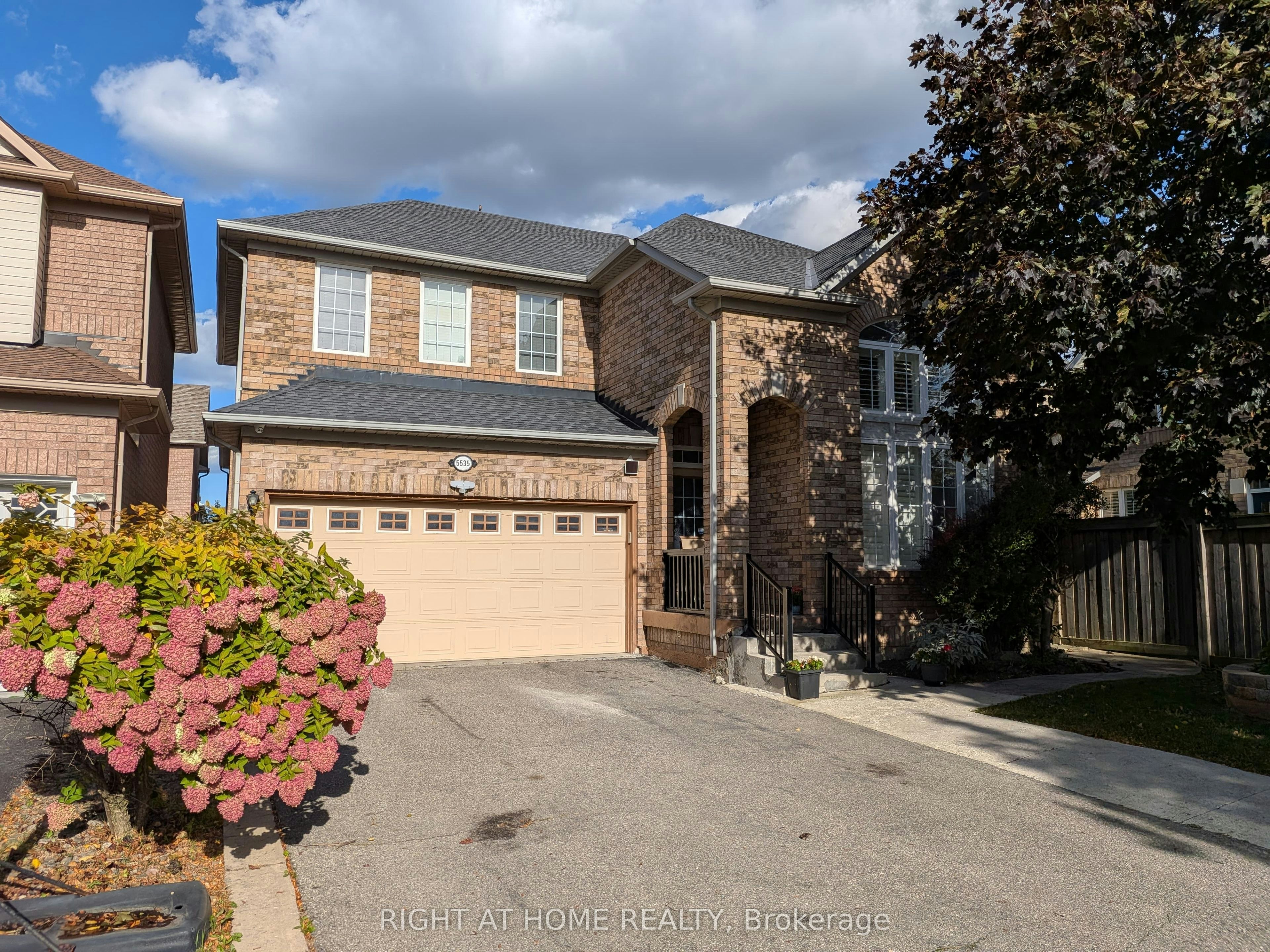 Bsmnt.-5535 Bridgeport Gate, Mississauga, ON, L5M 6N1
