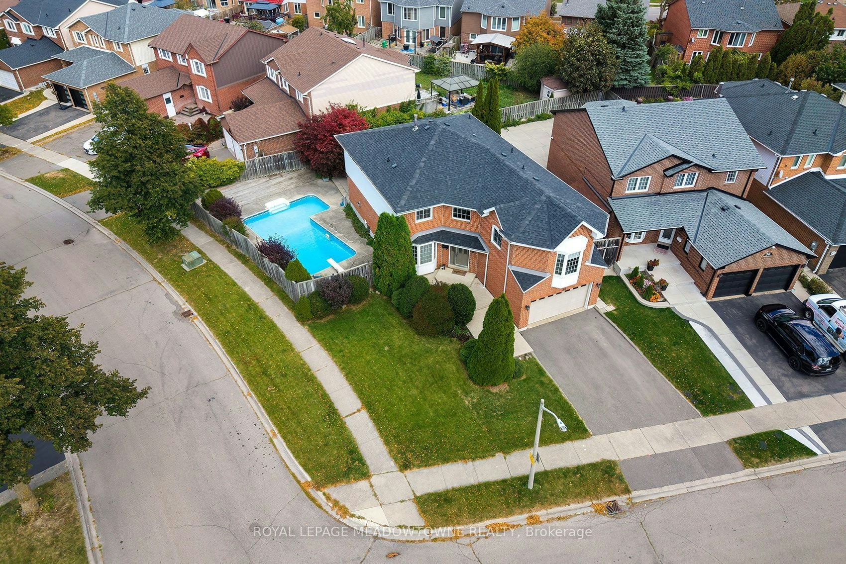 38 Mckillop Court, Brampton, ON, L6Y 3J2