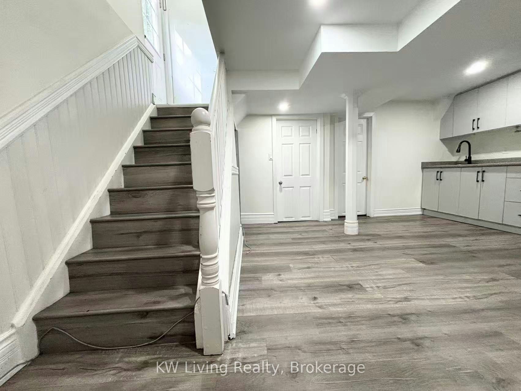 Basement-18 Jensen Square, Brampton, ON, L6S 2N2 4