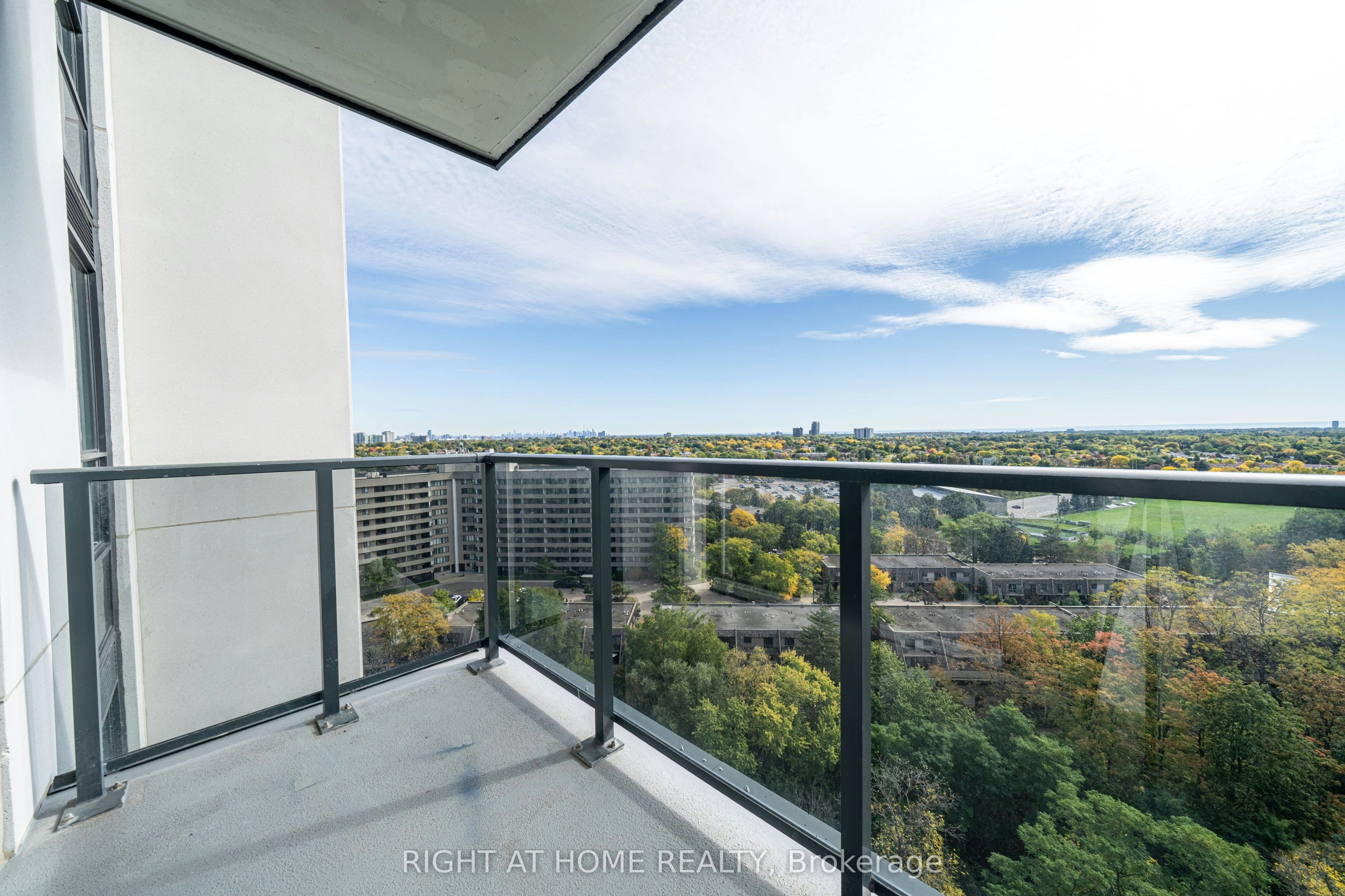 1310-204 Burnhamthorpe Road E, Mississauga, ON, L5A 0B3 - 22