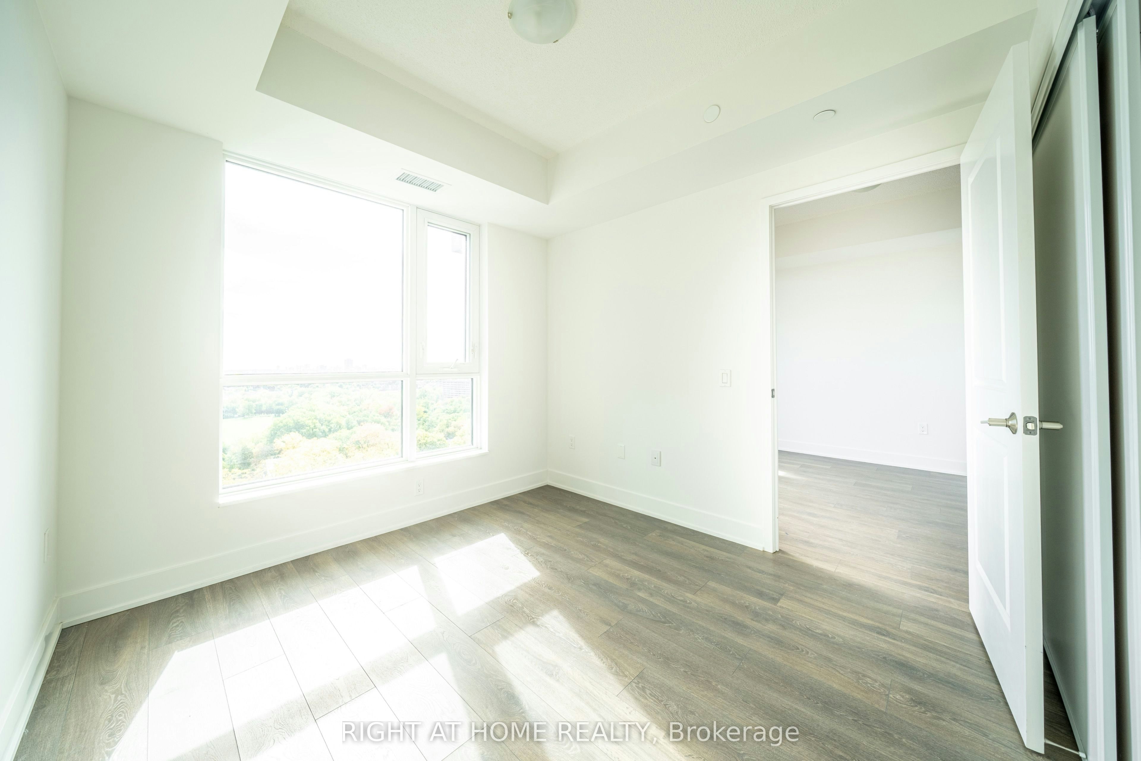 1310-204 Burnhamthorpe Road E, Mississauga, ON, L5A 0B3 - 14