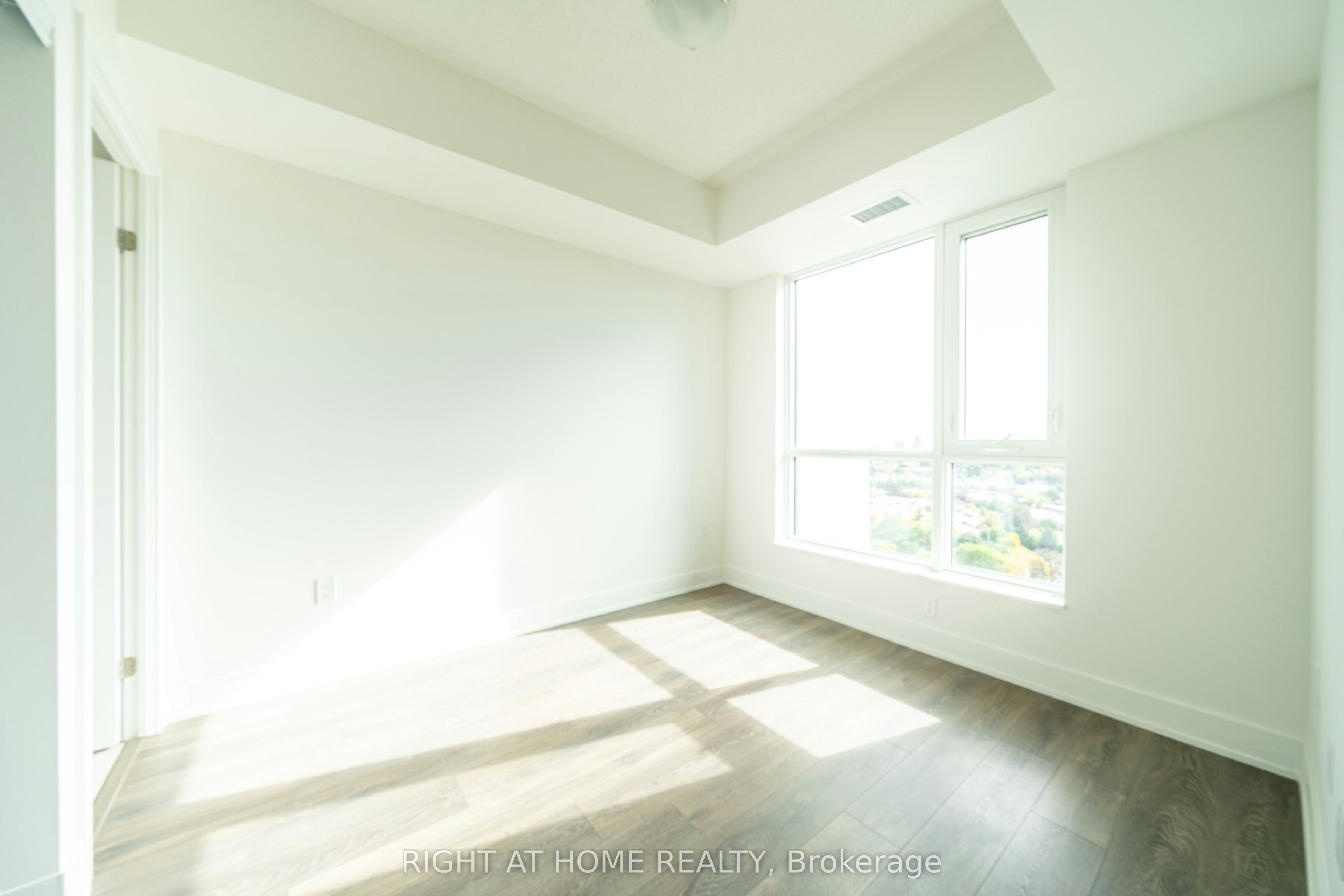 1310-204 Burnhamthorpe Road E, Mississauga, ON, L5A 0B3 - 11