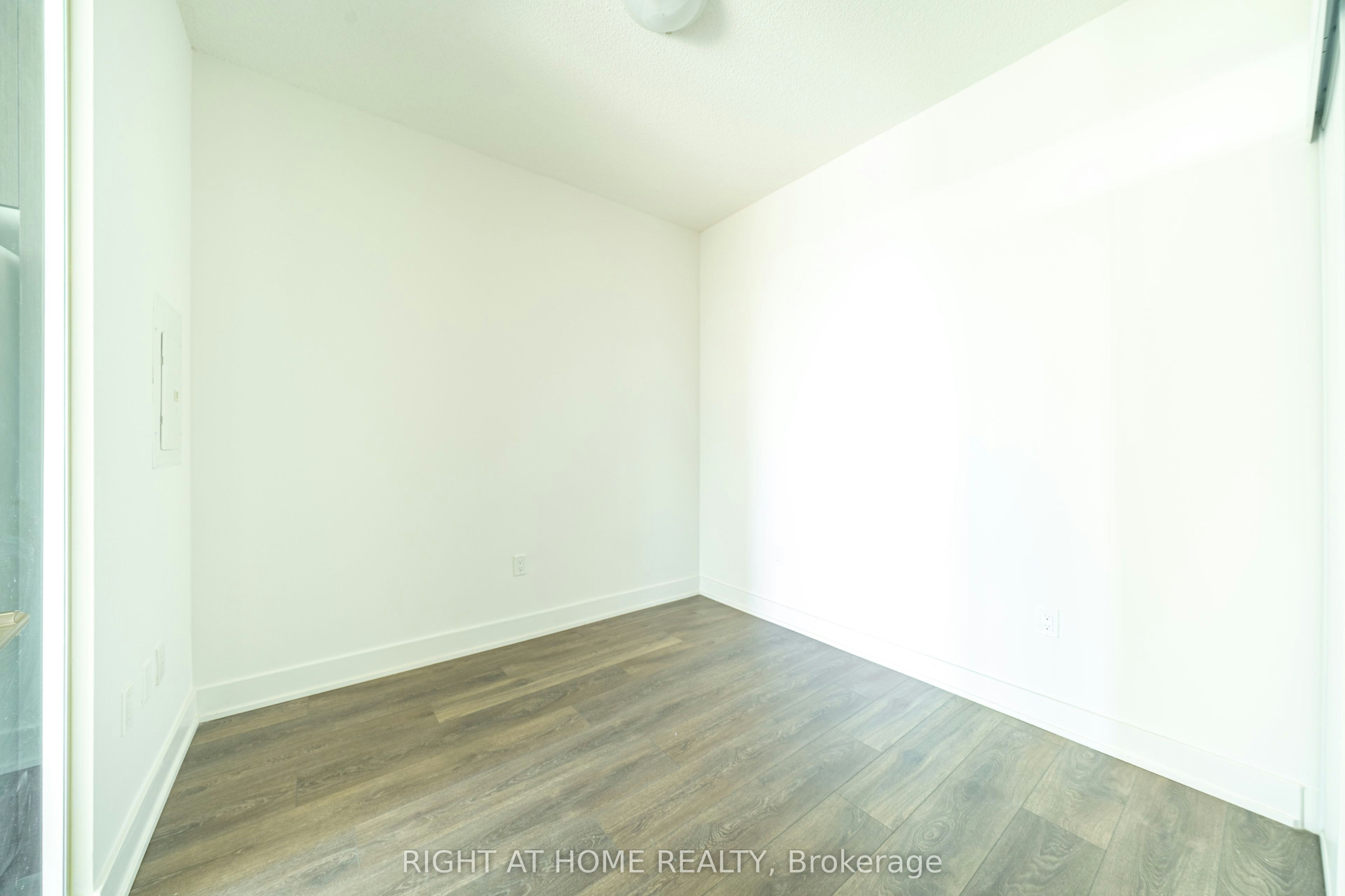 1310-204 Burnhamthorpe Road E, Mississauga, ON, L5A 0B3 - 18
