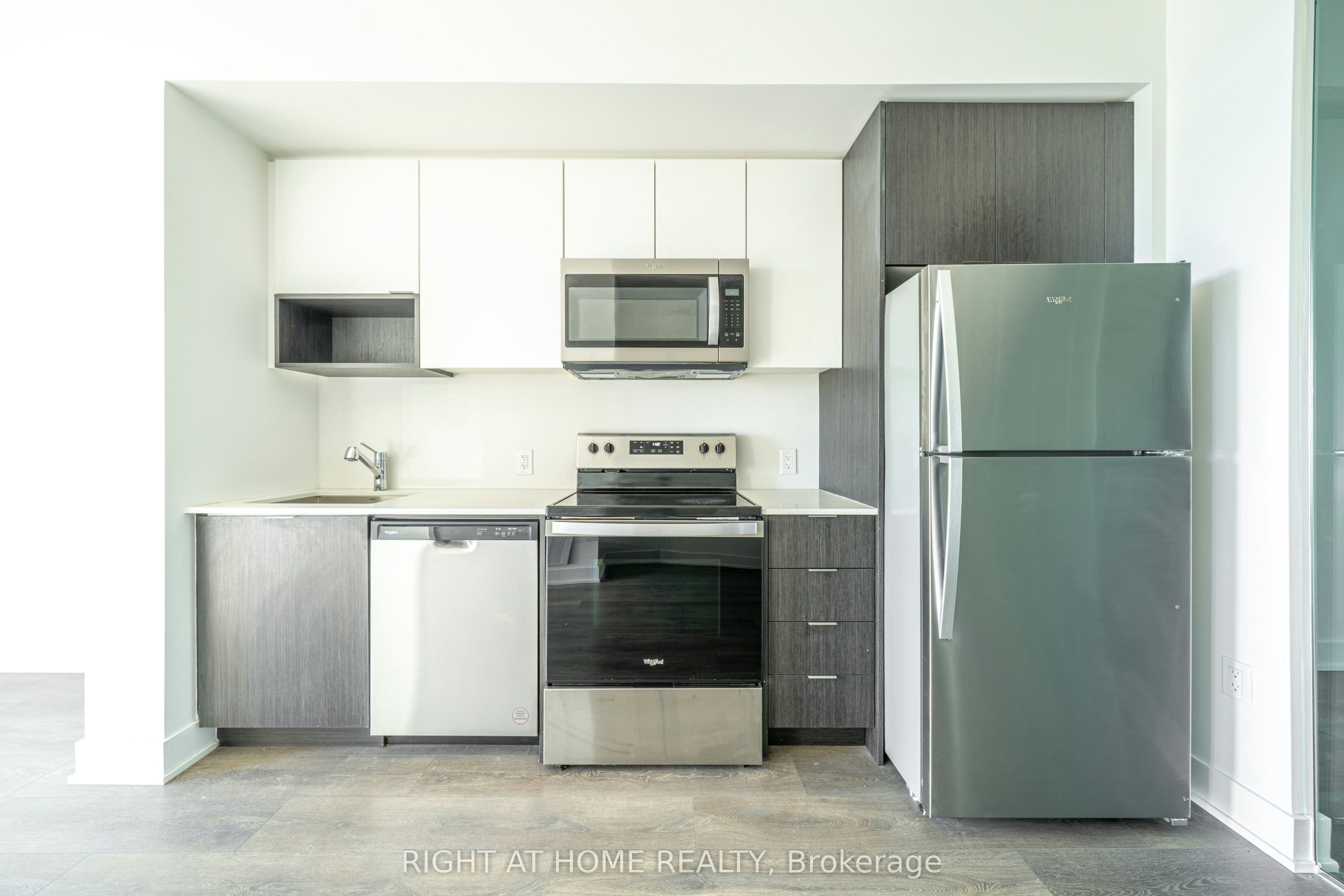 1310-204 Burnhamthorpe Road E, Mississauga, ON, L5A 0B3 - 5