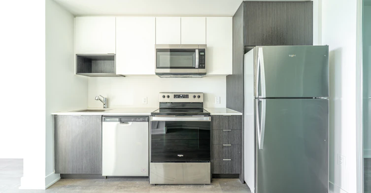 1310-204 Burnhamthorpe Road E, Mississauga, ON, L5A 0B3 - 5