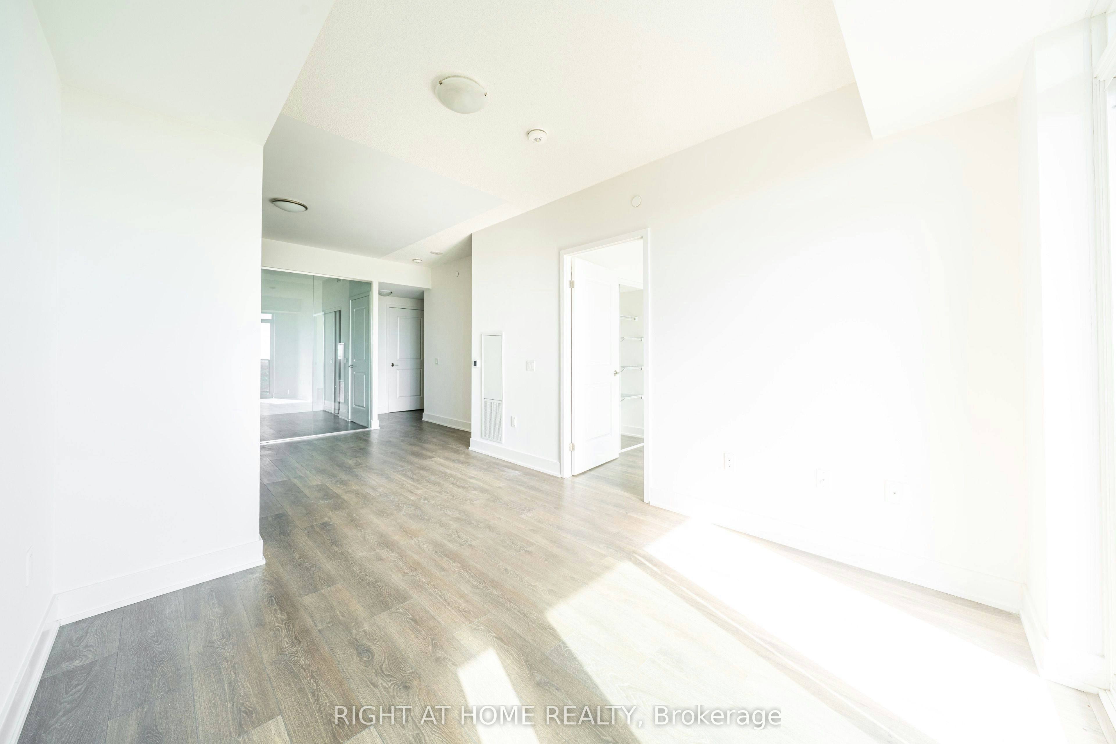1310-204 Burnhamthorpe Road E, Mississauga, ON, L5A 0B3 - 10