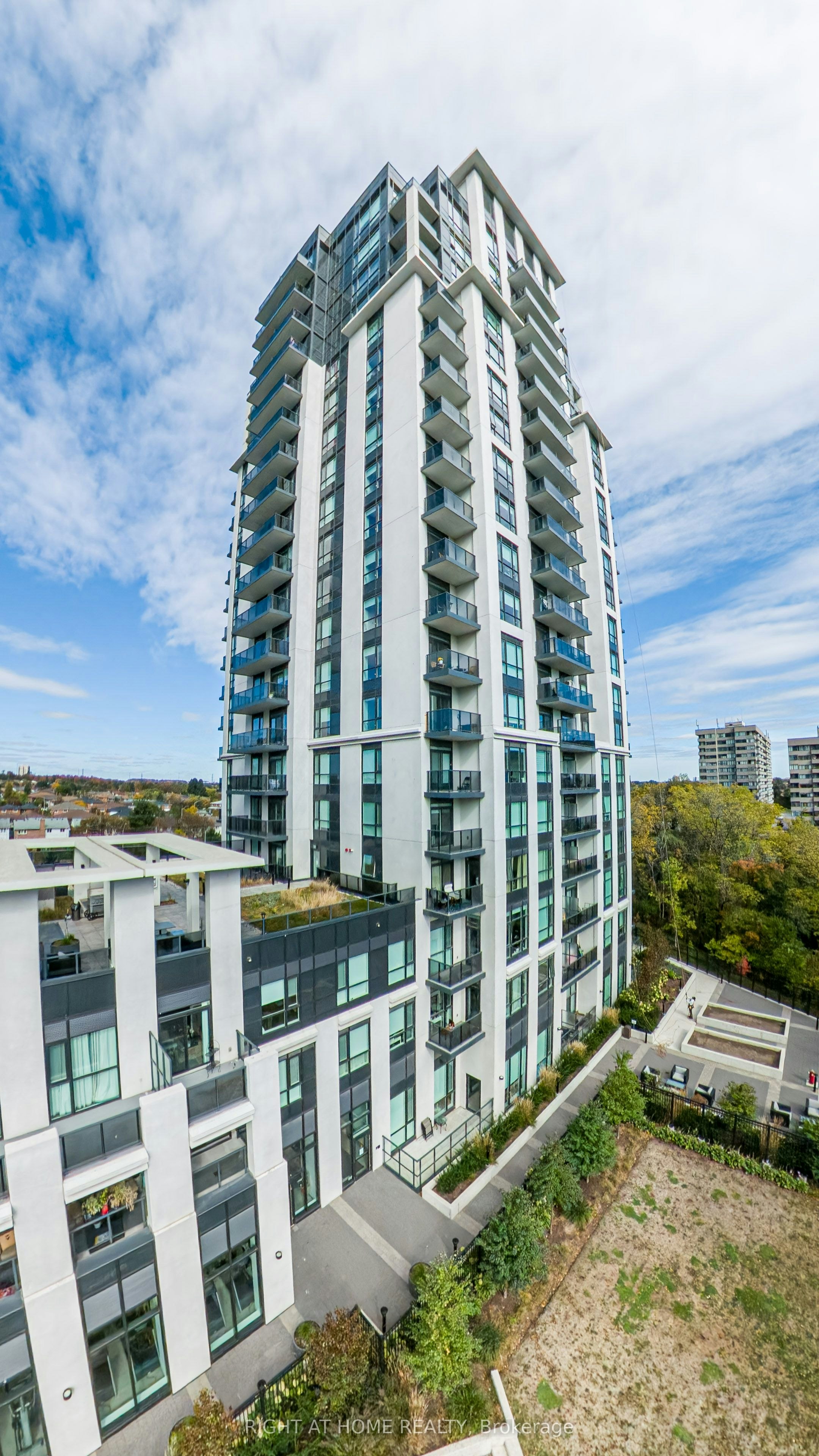 1310-204 Burnhamthorpe Road E, Mississauga, ON, L5A 0B3 - 32