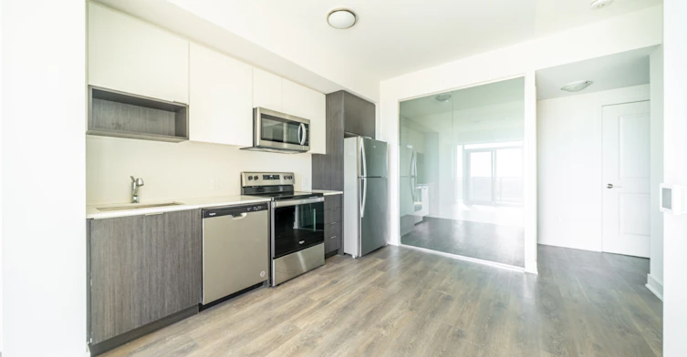 1310-204 Burnhamthorpe Road E, Mississauga, ON, L5A 0B3 - 4