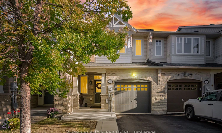 9 Aspenview Avenue