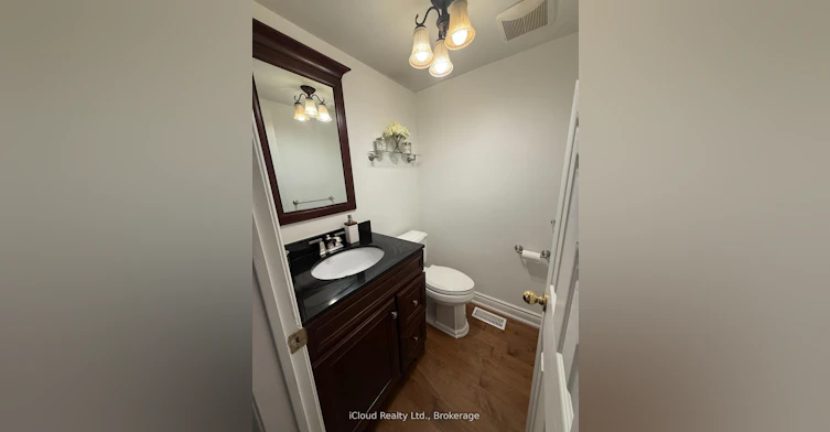 2067 Hunters Wood Drive, Burlington, ON, L7M 2T1 - 11