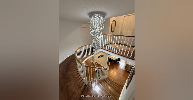 2067 Hunters Wood Drive, Burlington, ON, L7M 2T1 - 12
