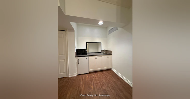 2067 Hunters Wood Drive, Burlington, ON, L7M 2T1 - 20