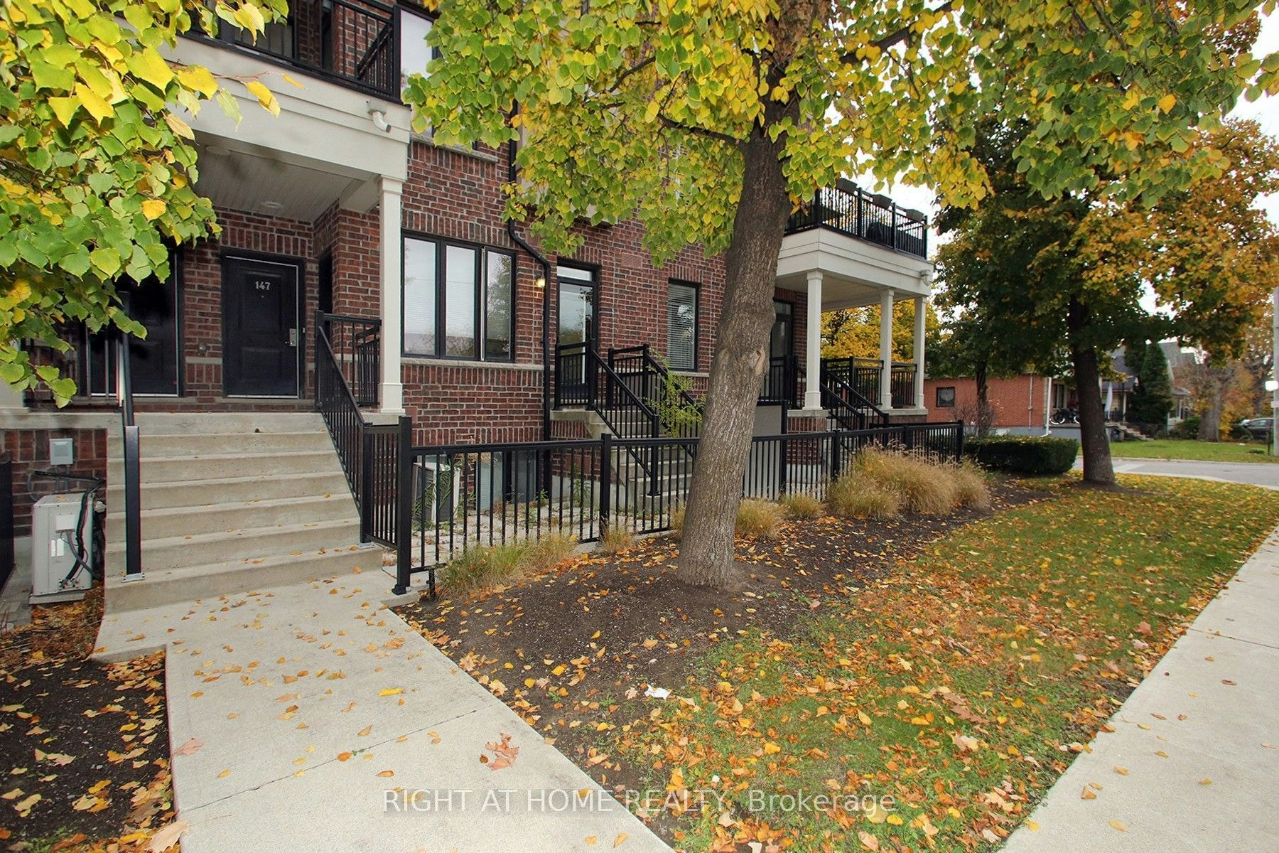 147-50 Carnation Avenue, Toronto, ON, M8V 0B8
