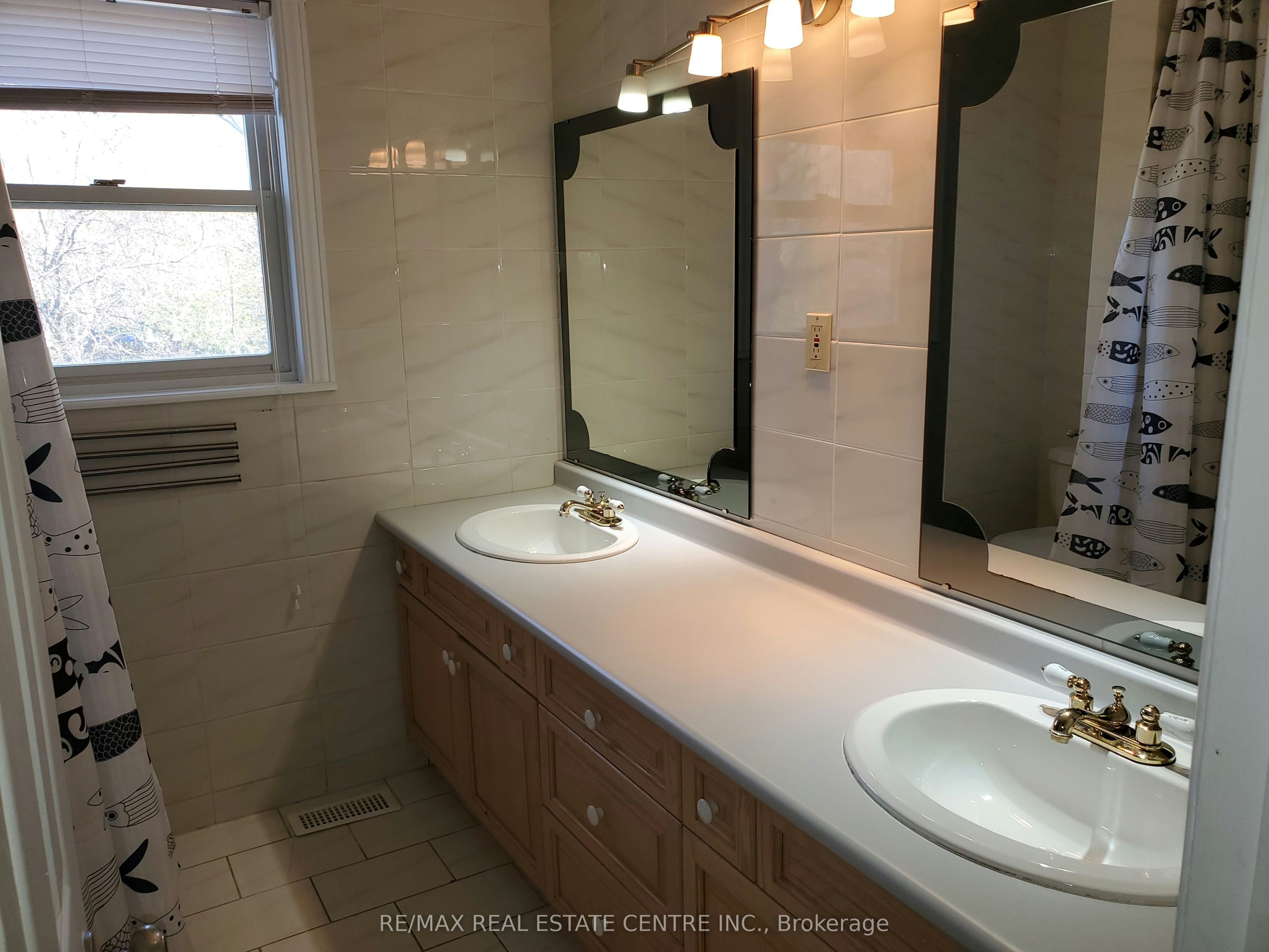 1077 Selby Avenue, Oakville, ON, L6L 2M4 - 20