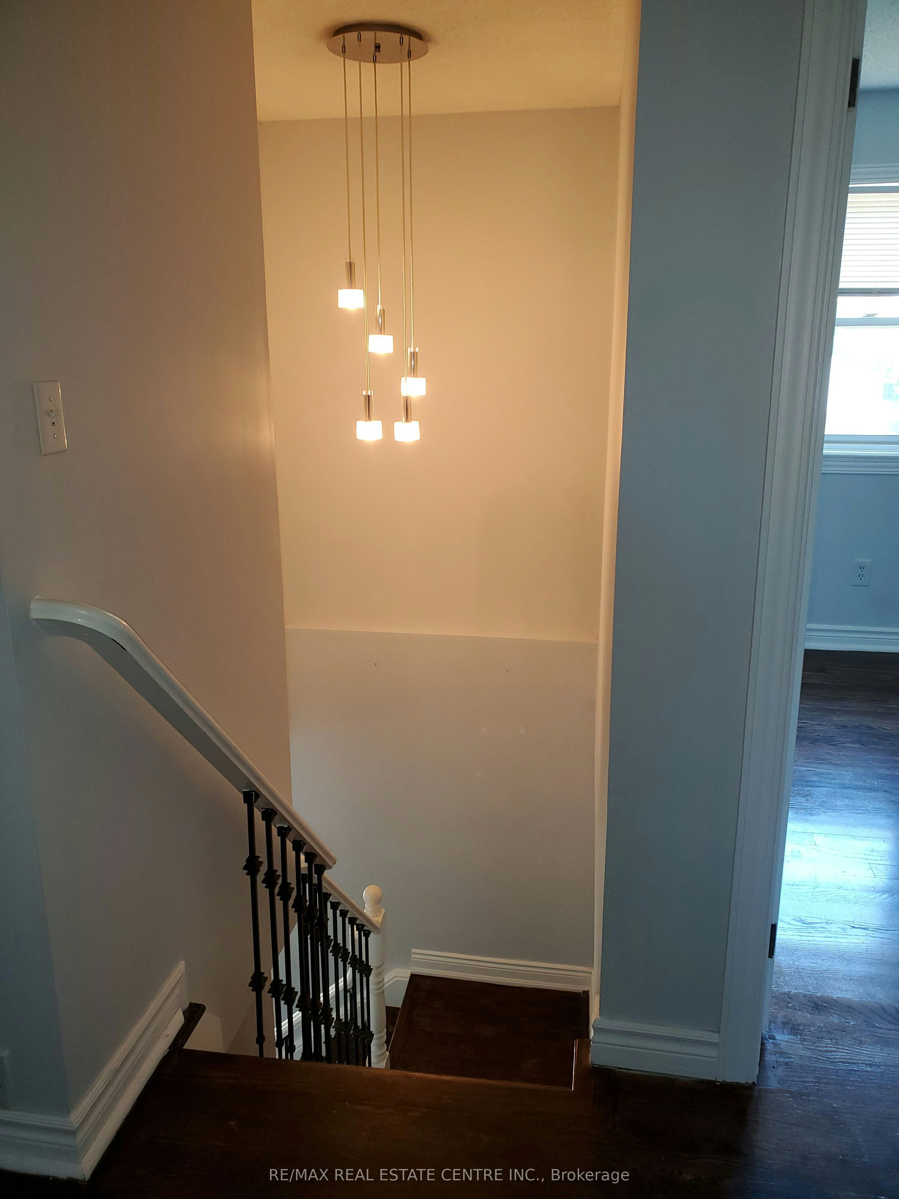 1077 Selby Avenue, Oakville, ON, L6L 2M4 - 18