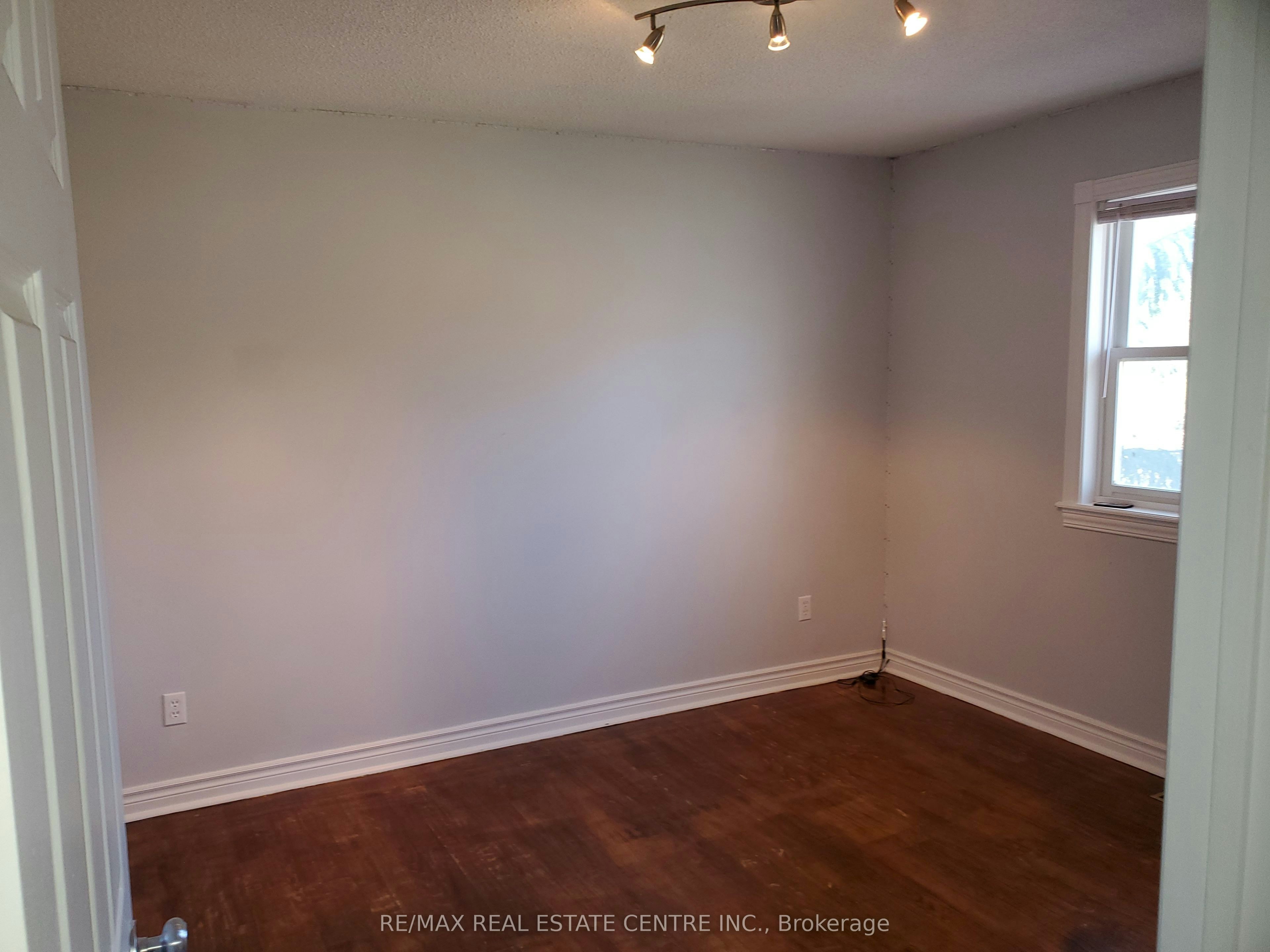 1077 Selby Avenue, Oakville, ON, L6L 2M4 - 25