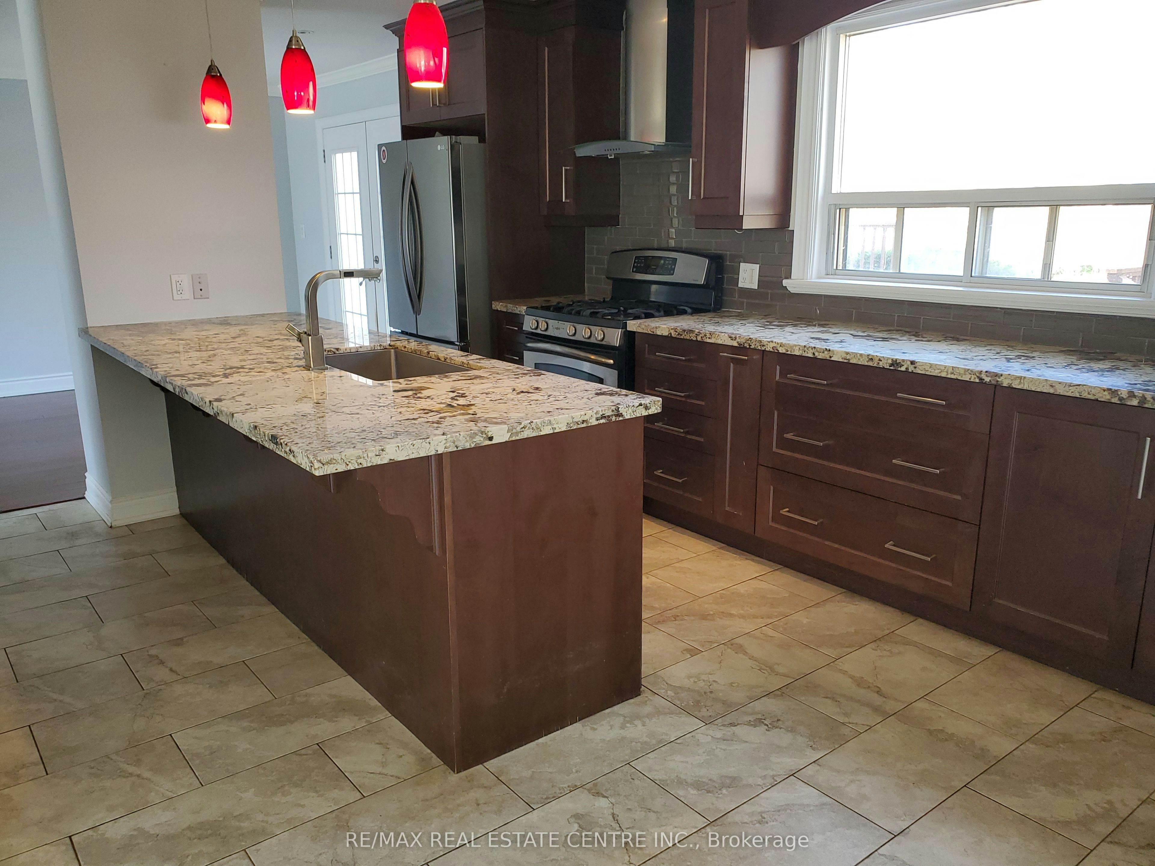 1077 Selby Avenue, Oakville, ON, L6L 2M4 - 7