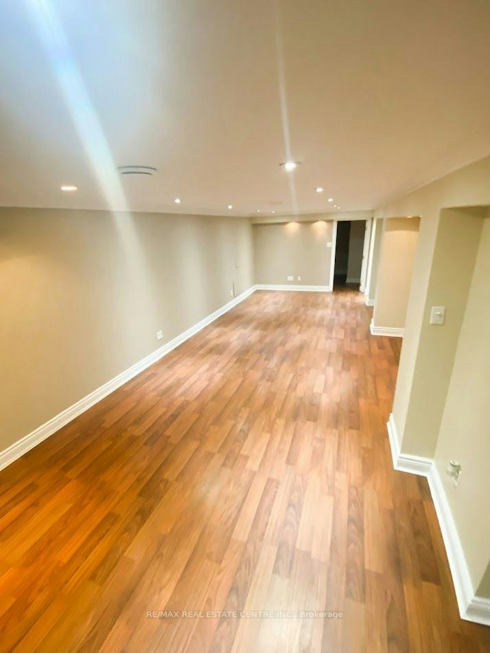1077 Selby Avenue, Oakville, ON, L6L 2M4 - 37
