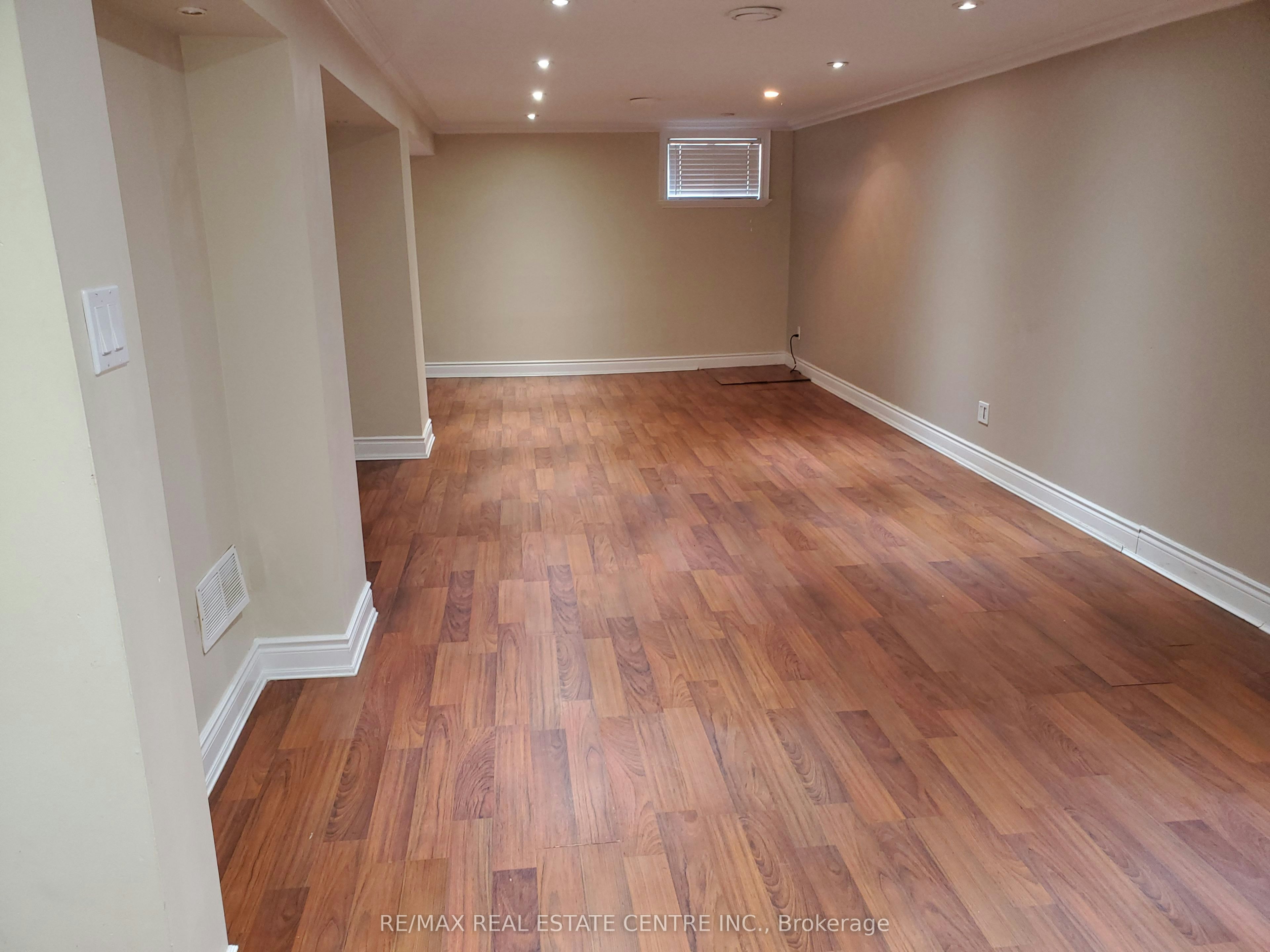 1077 Selby Avenue, Oakville, ON, L6L 2M4 - 39