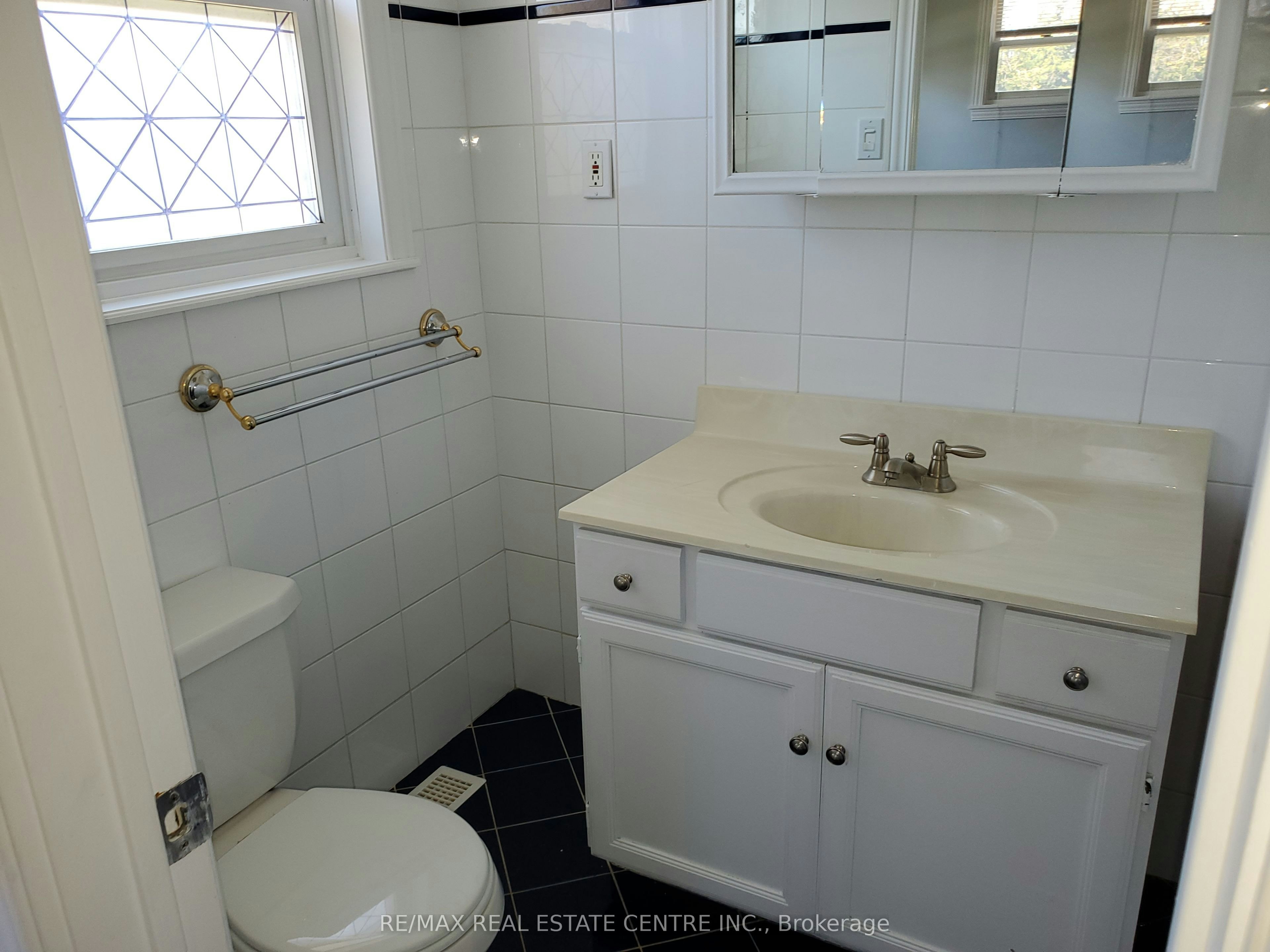 1077 Selby Avenue, Oakville, ON, L6L 2M4 - 32