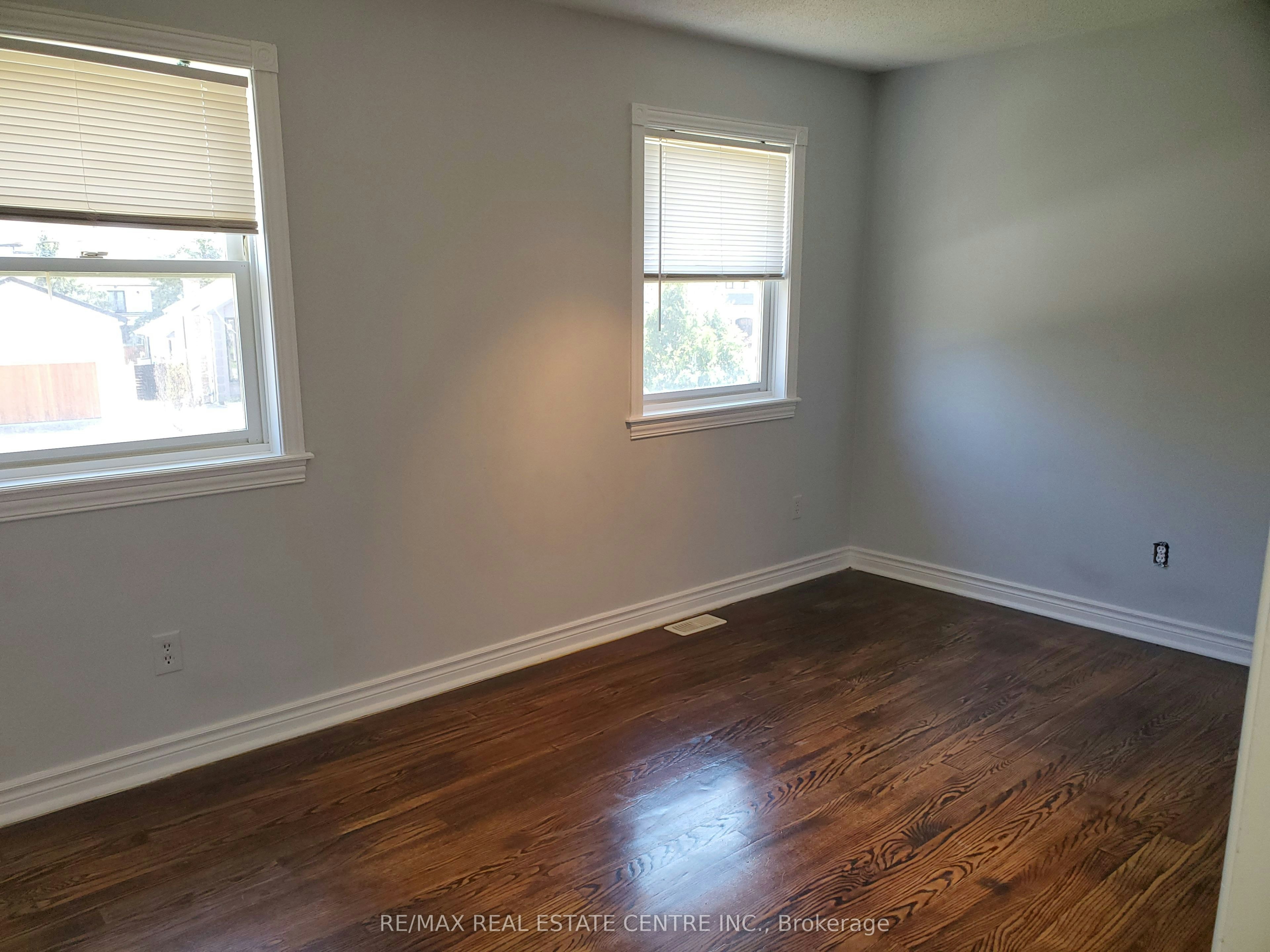 1077 Selby Avenue, Oakville, ON, L6L 2M4 - 26