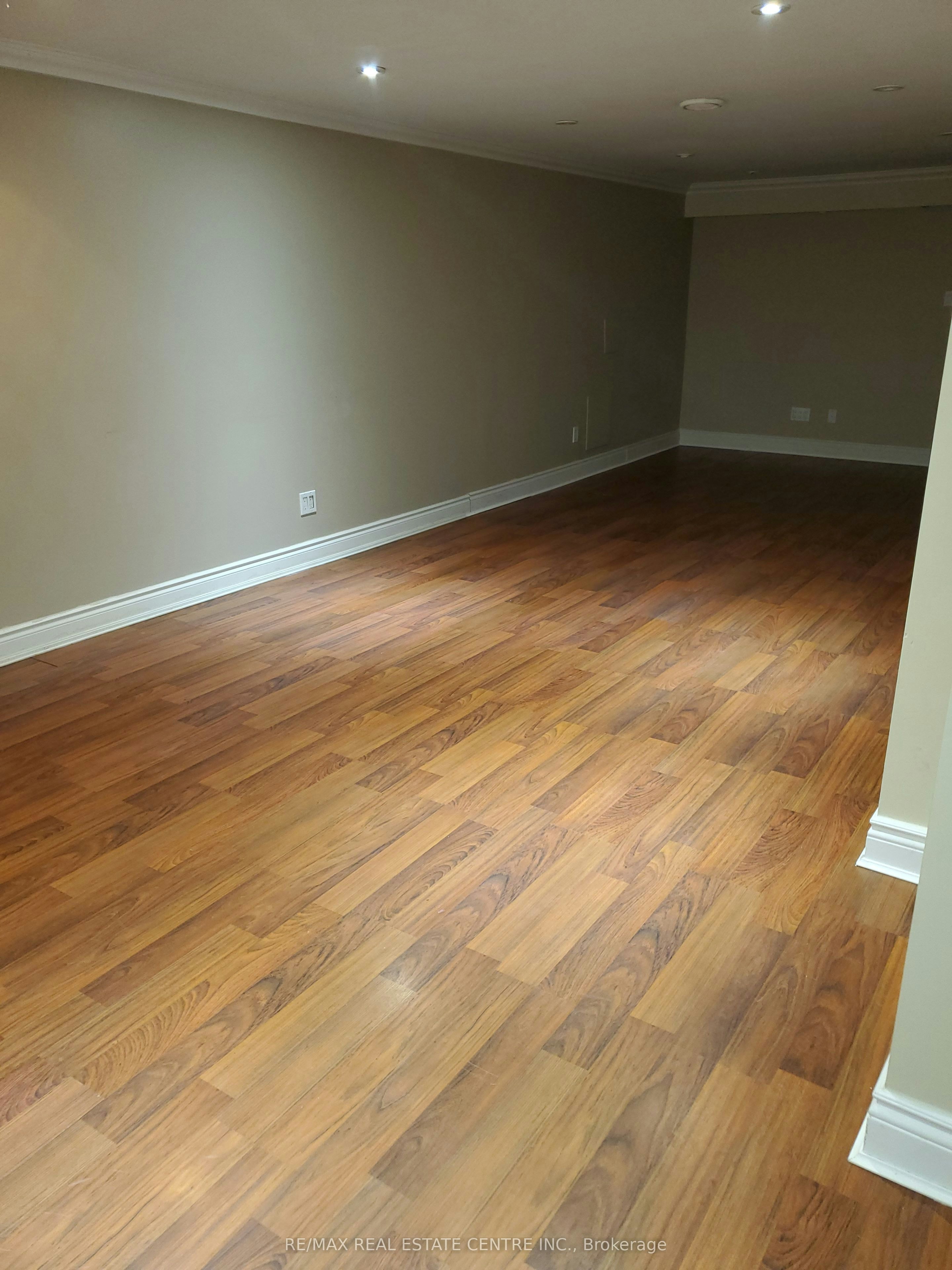 1077 Selby Avenue, Oakville, ON, L6L 2M4 - 38