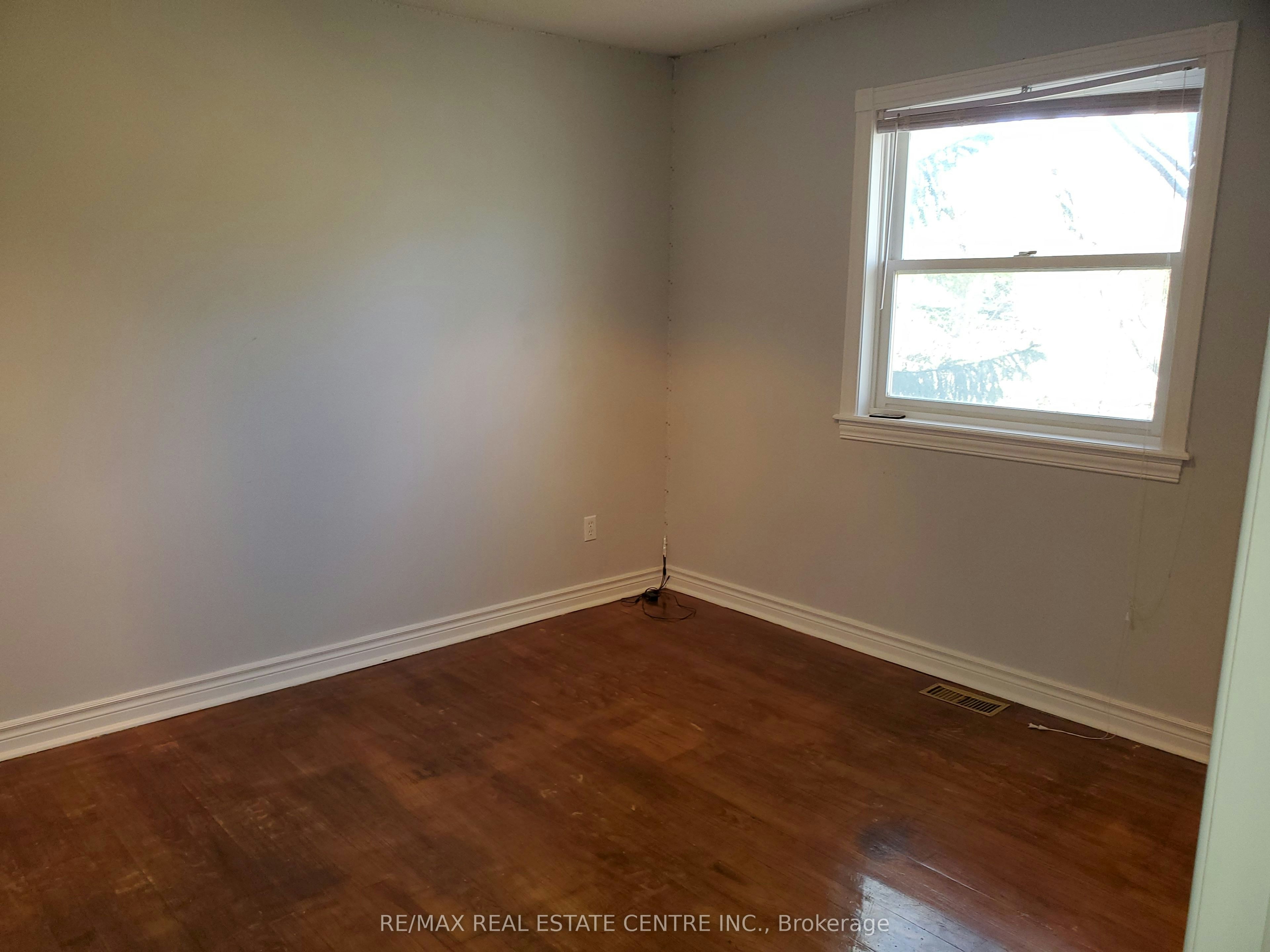 1077 Selby Avenue, Oakville, ON, L6L 2M4 - 23