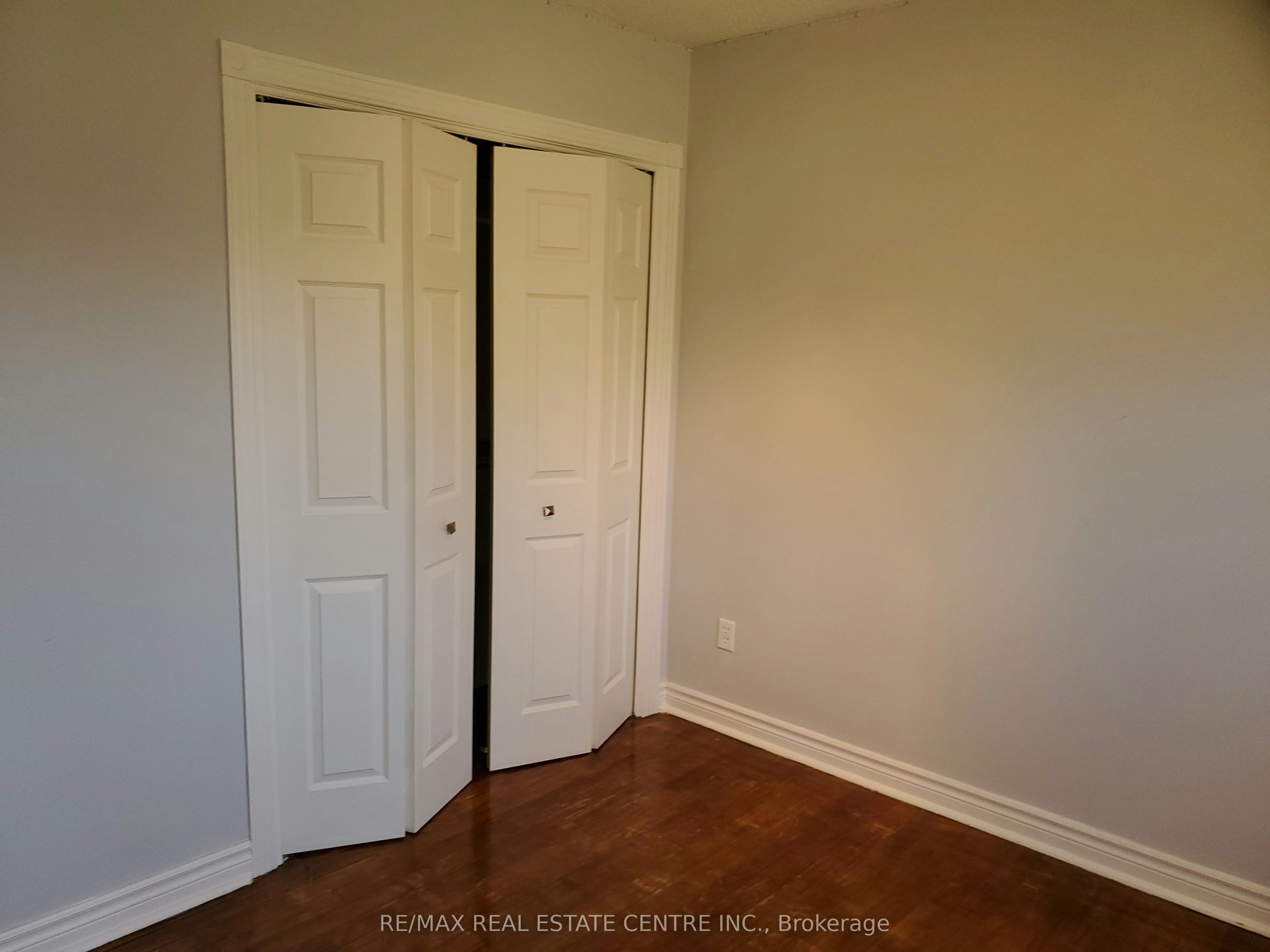 1077 Selby Avenue, Oakville, ON, L6L 2M4 - 24