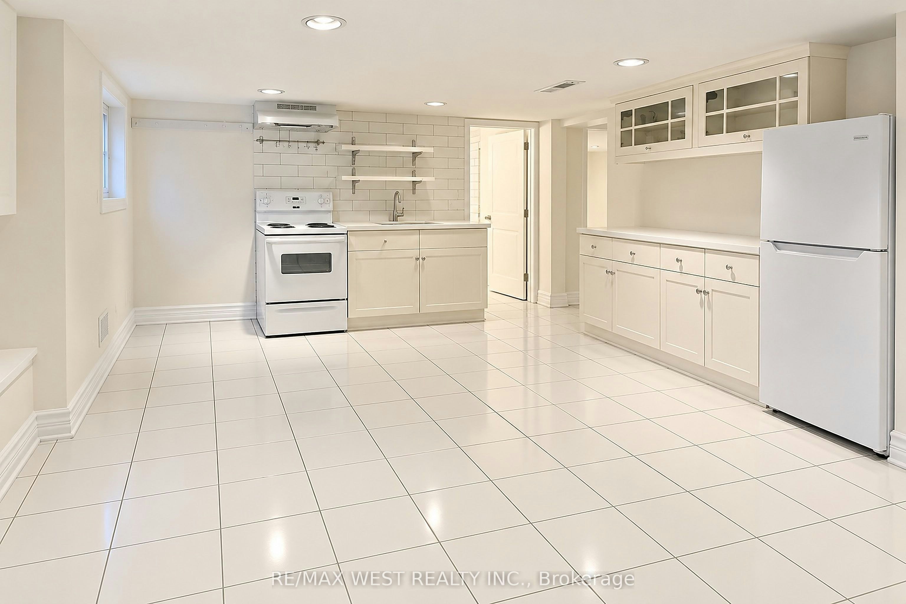 Bsmt-117 Rosemount Avenue, Toronto, ON, M9N 3B8 - 4