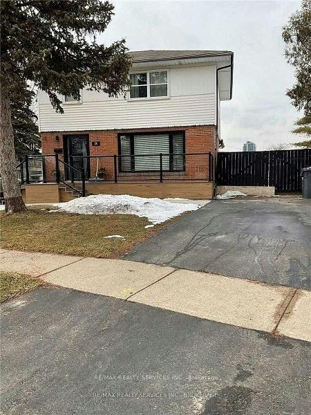 Lower-24 Morpeth Road, Brampton, ON, L6W 2Z2 1
