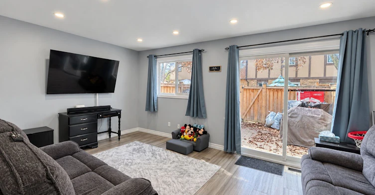 98-81 Hansen Road N, Brampton, ON, L6V 3C7 - 2