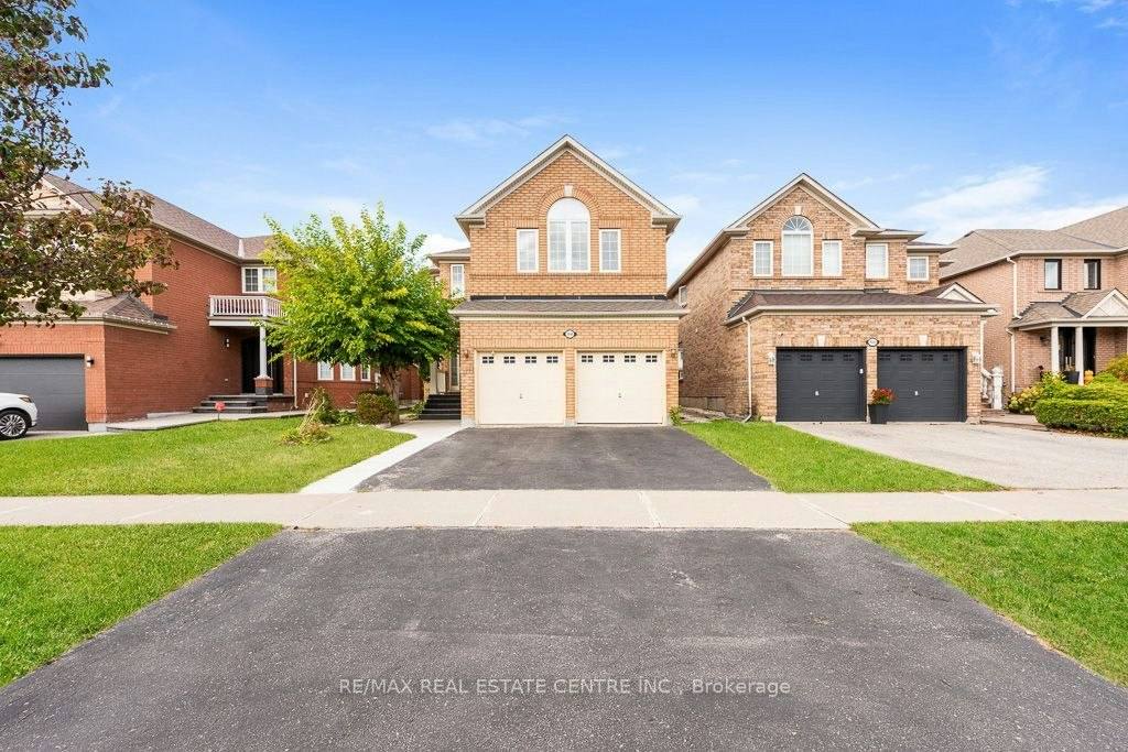 3696 Waterfall Crescent, Mississauga, ON, L5N 8G8