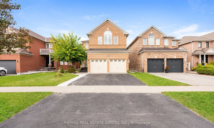 3696 Waterfall Crescent