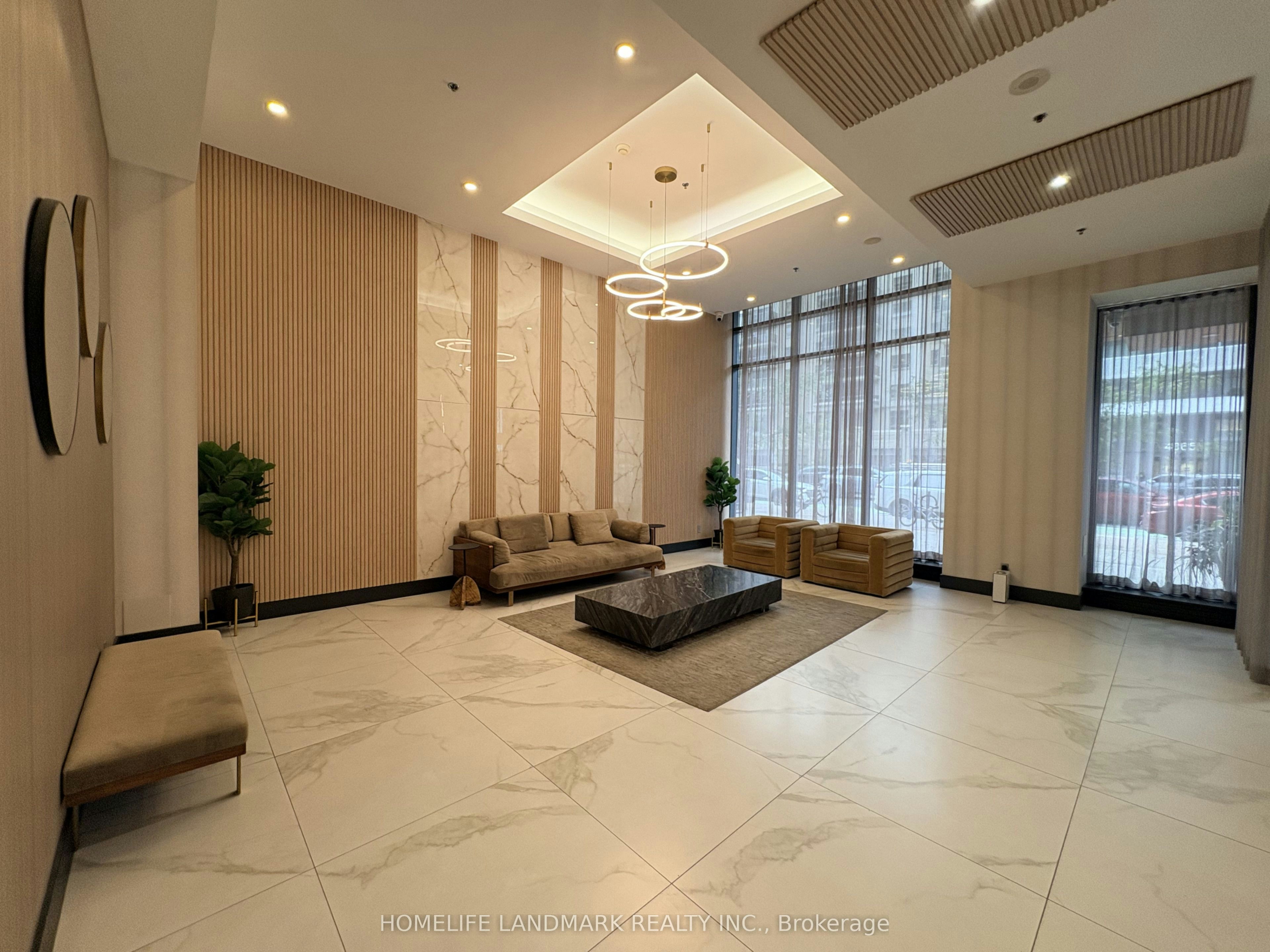 1002-4070 Confederation Parkway, Mississauga, ON, L5B 0E9