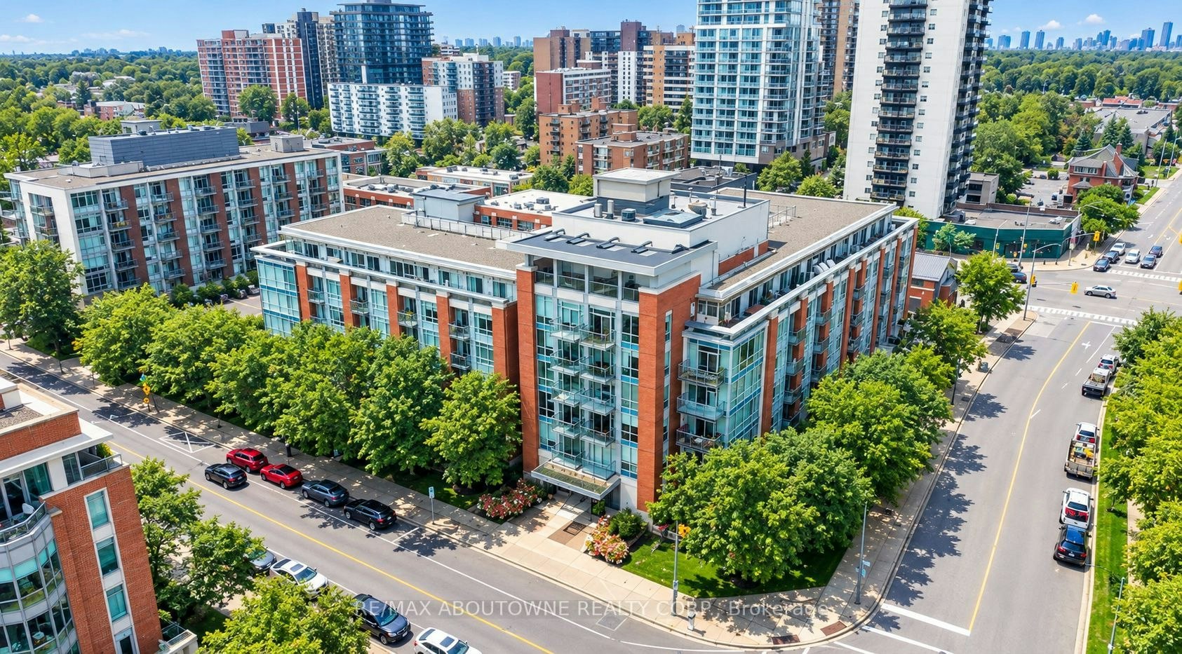 403-80 Port Street E, Mississauga, ON, L5G 4V6